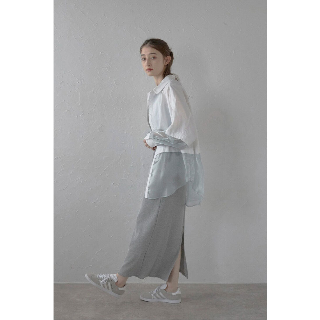 ボンジュールサガン BONJOUR SAGAN sheer shiny hem shirt / シアーシャイニーヘムナイロンシャツ (OFF-WHITE) OFF-WHITE