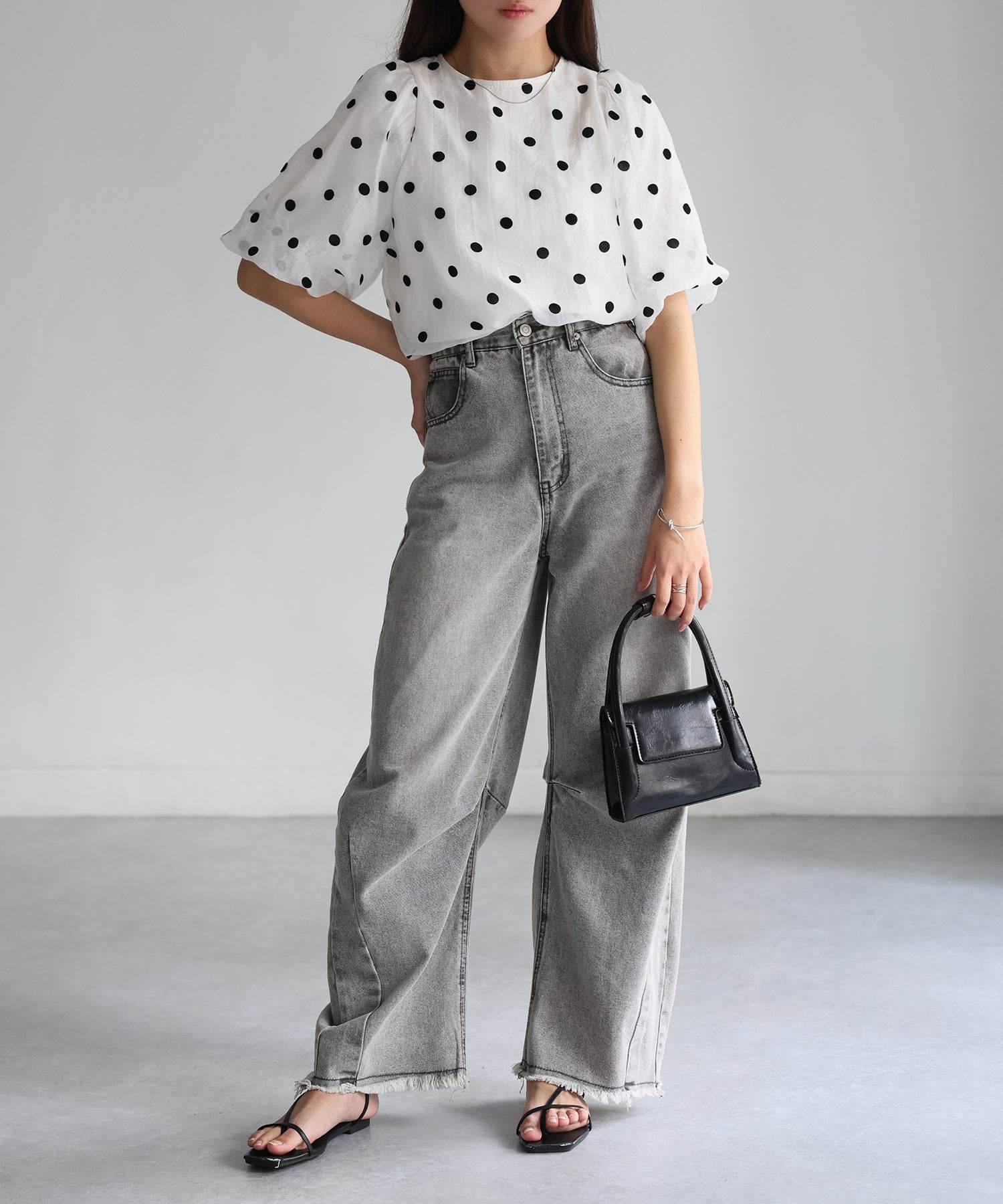 リベリー Riberry オーガンジー半袖ブラウス【フロッキードット/無地】 (ホワイト×ブラック) ホワイト×ブラック