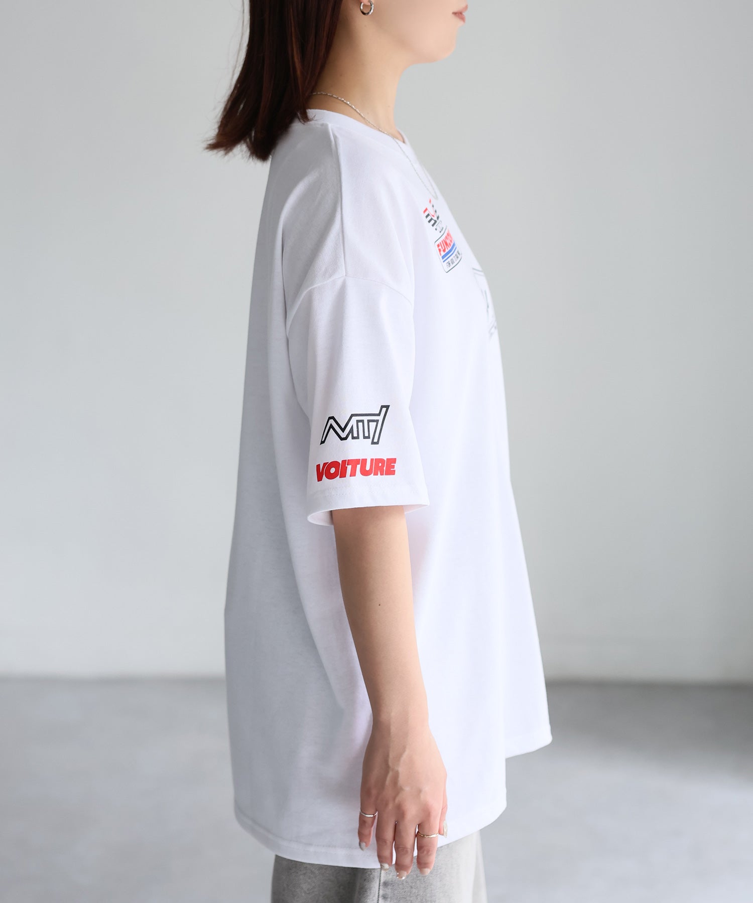 リベリー Riberry スポーティーミックスロゴデザインTシャツ (オフホワイト) オフホワイト