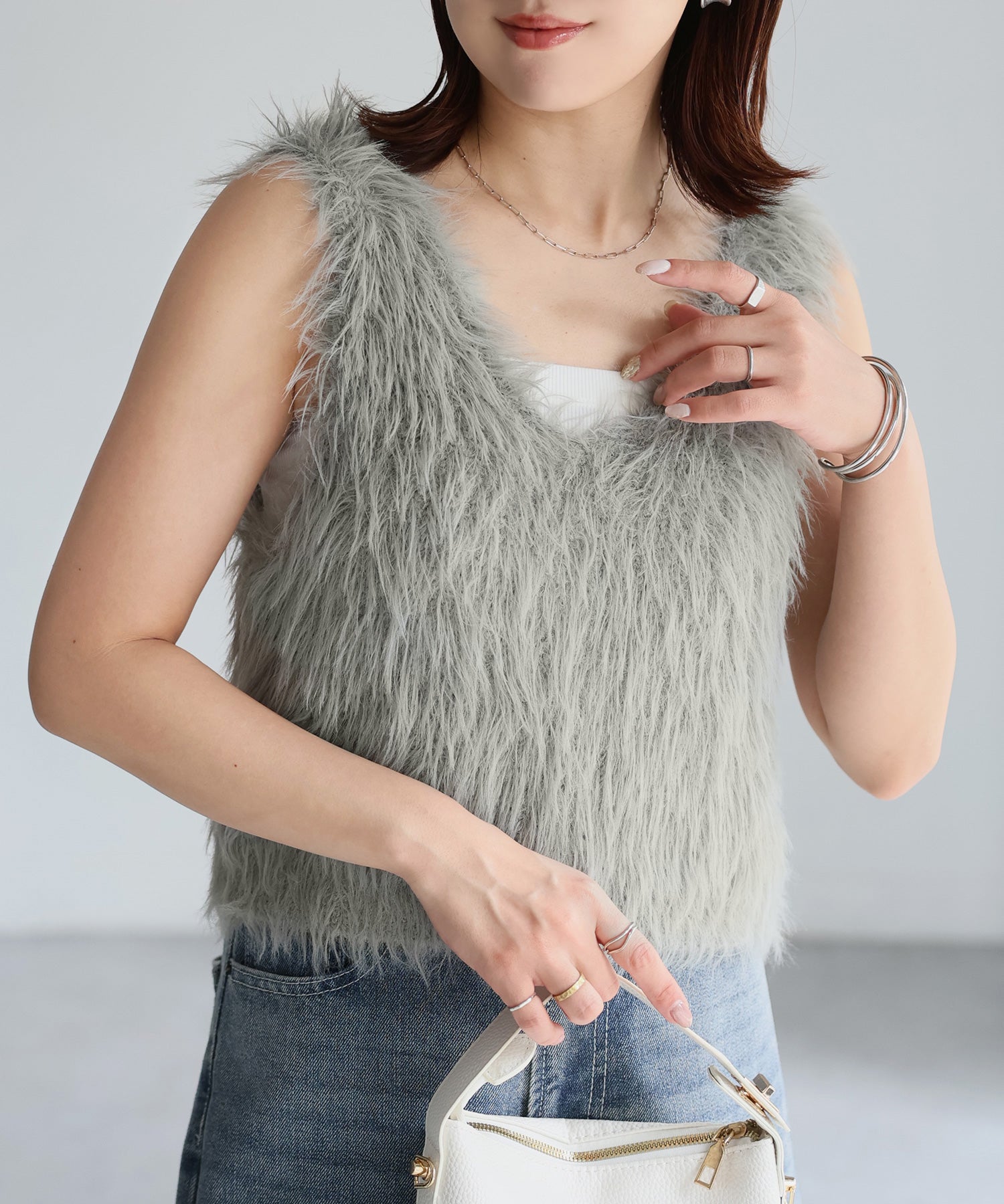 リベリー Riberry 前後2WAYシャギーニットビスチェ (グレイッシュベージュ) グレイッシュベージュ