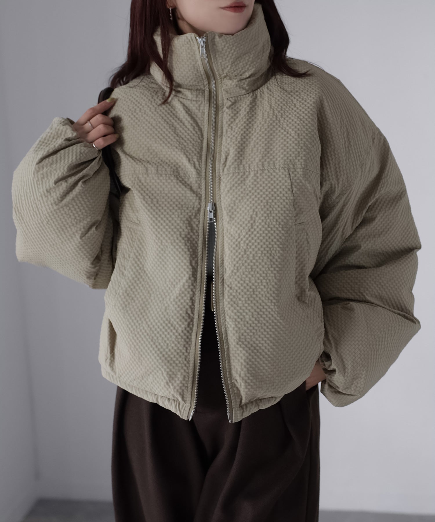 リベリー Riberry チェックサッカースタンドカラーショートダウン (ベージュ) ベージュ