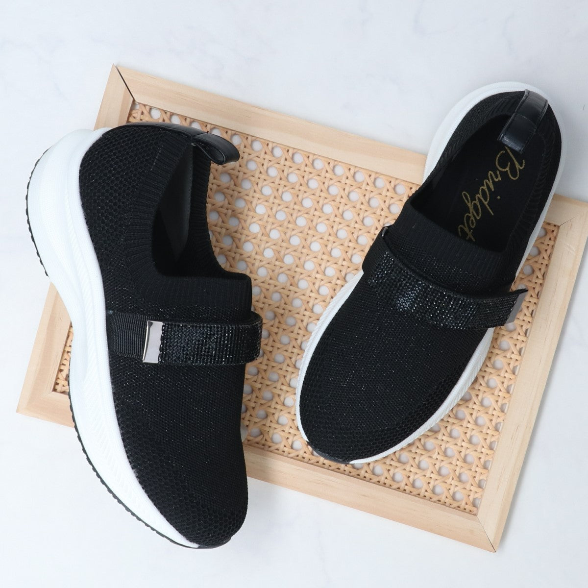 ブリジット バーキン Bridget Birkin ベルトストーンニットスニーカー (ブラック) ブラック