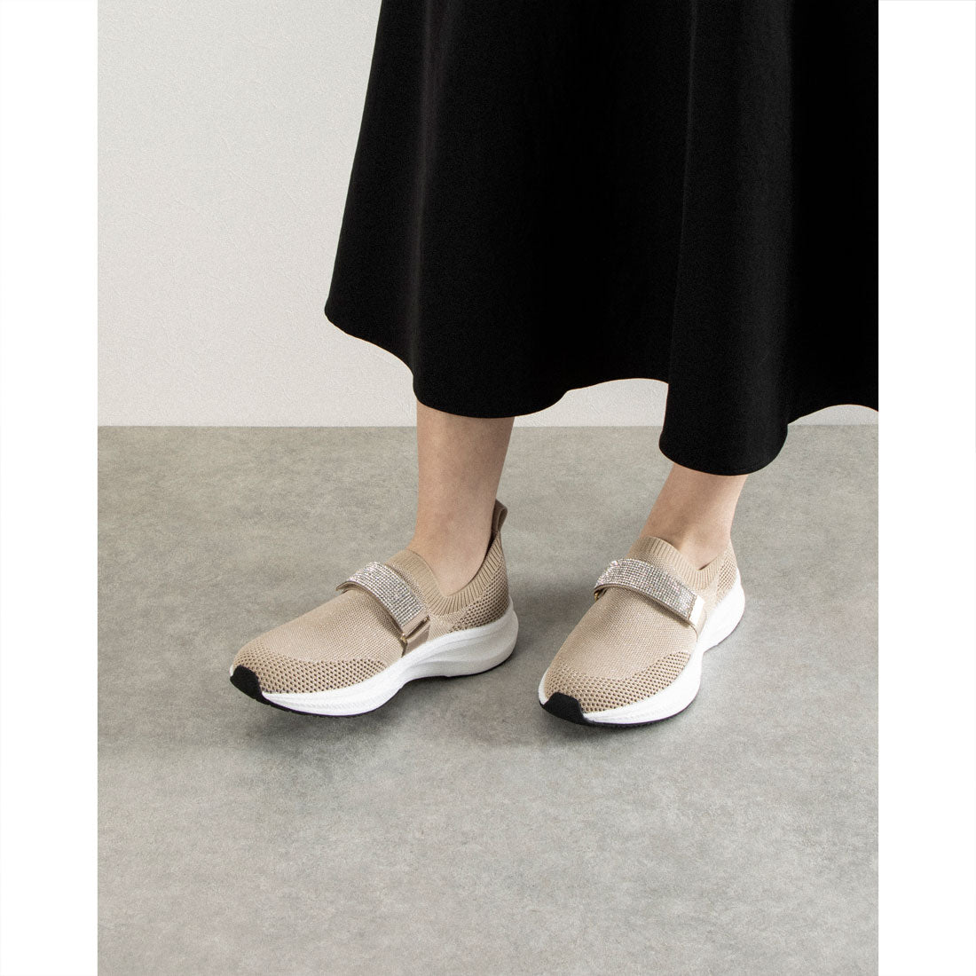 ブリジット バーキン Bridget Birkin ベルトストーンニットスニーカー (ブラック) ブラック