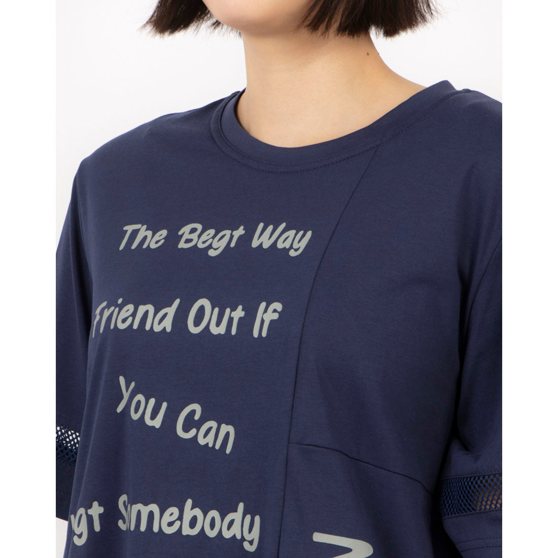 ブローディア BRODIAEA ツルサラコットンシリーズ メッシュ切り替えロゴプリント半袖Tシャツ (ネイビー) ネイビー