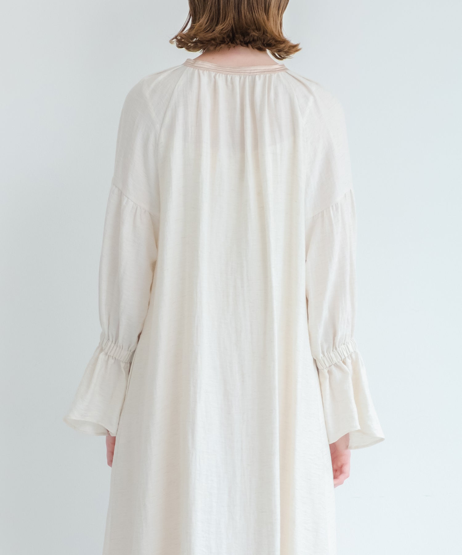 ホワイト whyto. 「WHYTO./ホワイト」ギャザースモックドレス