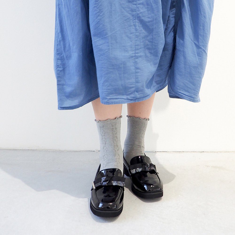 バイアシナガオジサン by あしながおじさん 晴雨兼用|リボンローファー (ブラックエナメル) ブラックエナメル