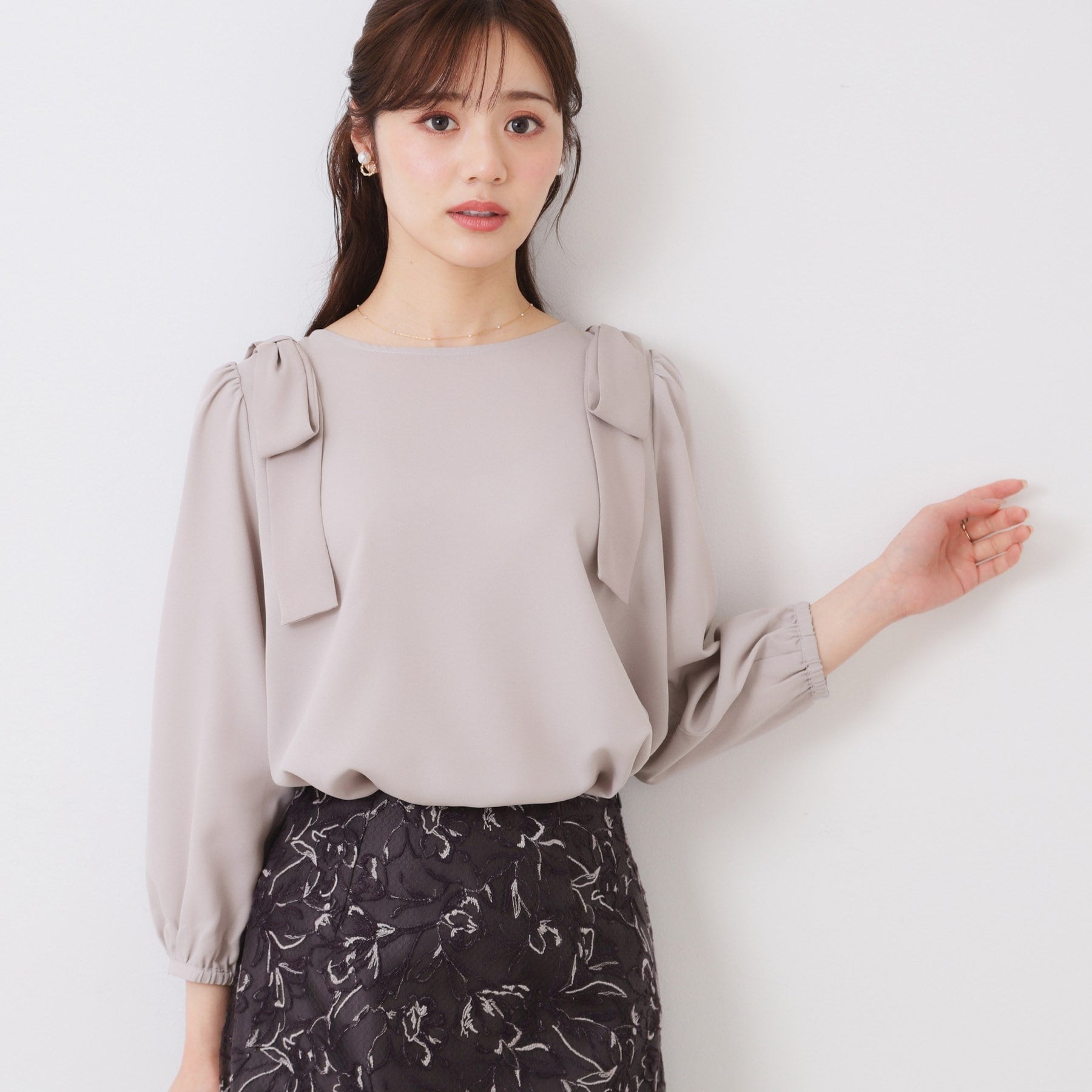 クチュール ブローチ Couture Brooch 肩リボンシフォンブラウス (オフホワイト(503)) オフホワイト(503)