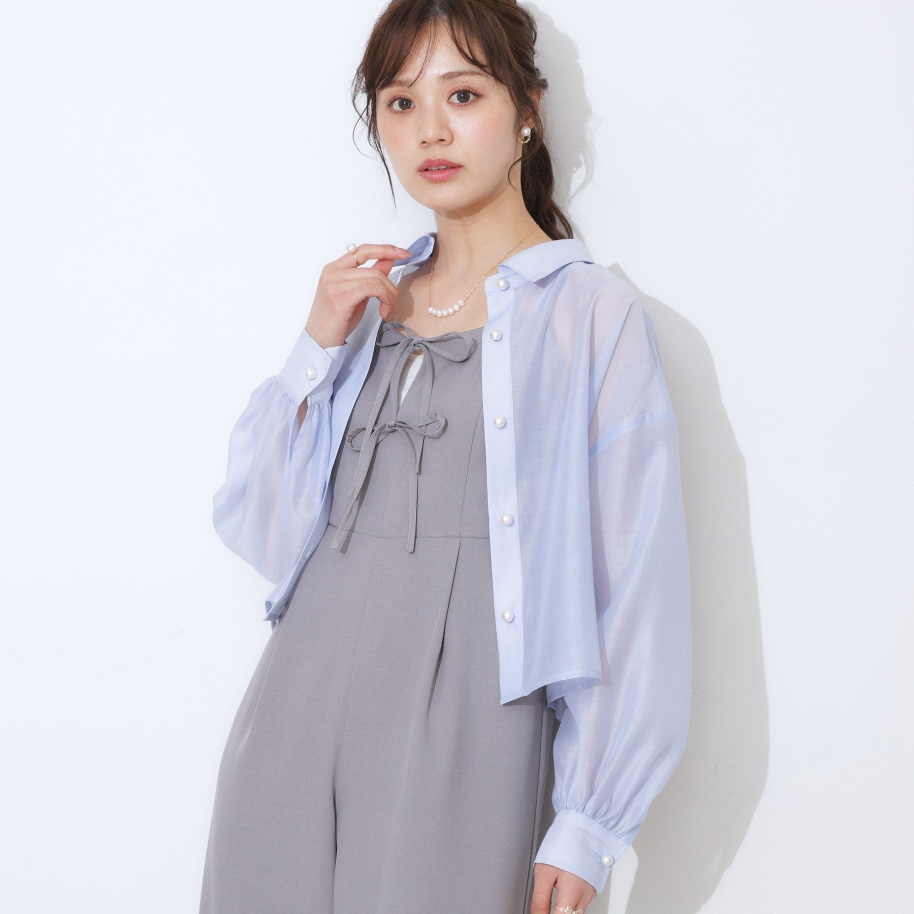 クチュール ブローチ Couture Brooch パール調ボタンシアーシャツ (ピンクベージュ(053)) ピンクベージュ(053)