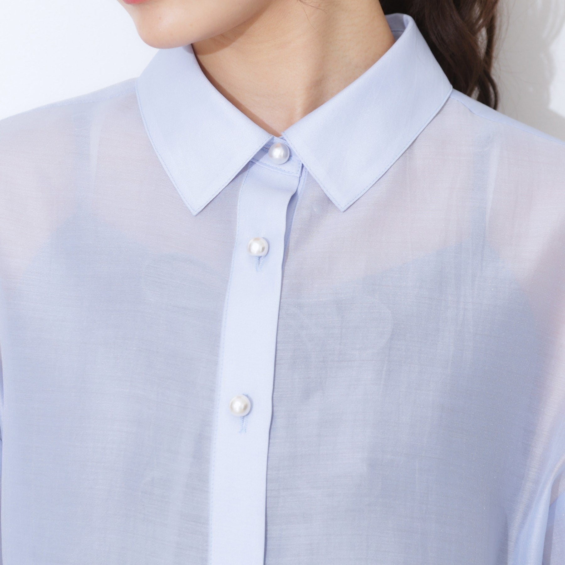 クチュール ブローチ Couture Brooch パール調ボタンシアーシャツ (ピンクベージュ(053)) ピンクベージュ(053)