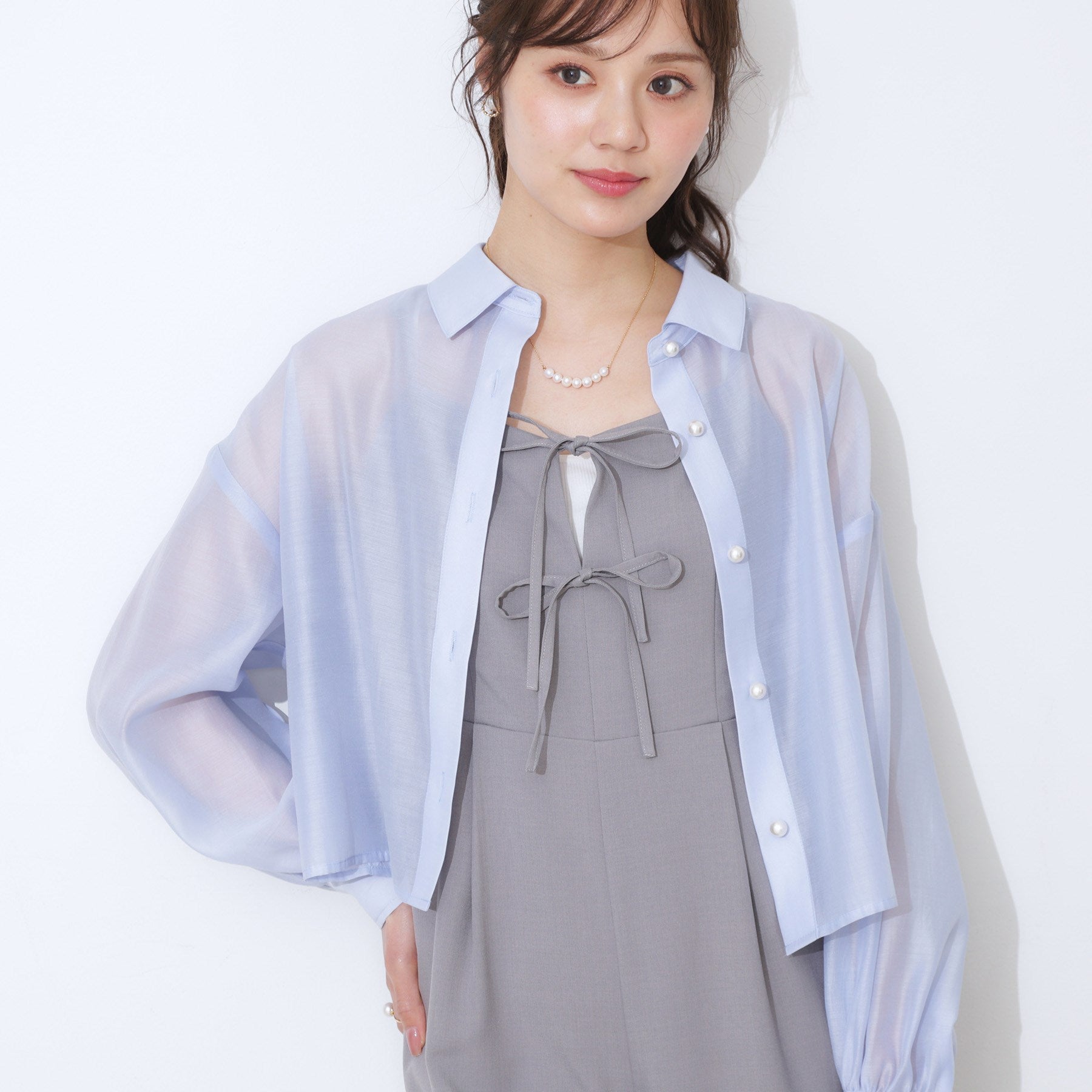 クチュール ブローチ Couture Brooch パール調ボタンシアーシャツ (サックスブルー(090)) サックスブルー(090)