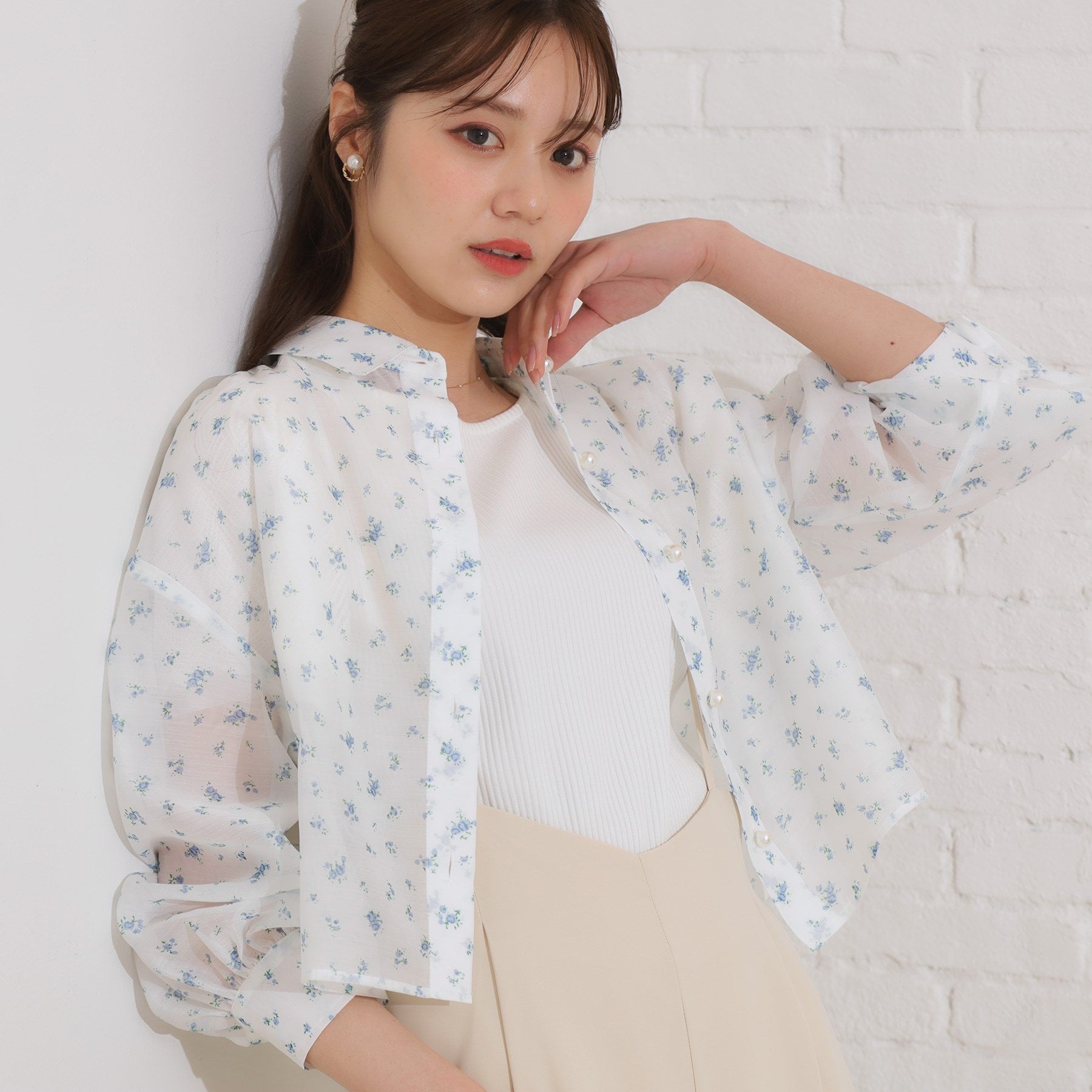 クチュール ブローチ Couture Brooch パール調ボタンシアーシャツ (オフホワイト(103)) オフホワイト(103)