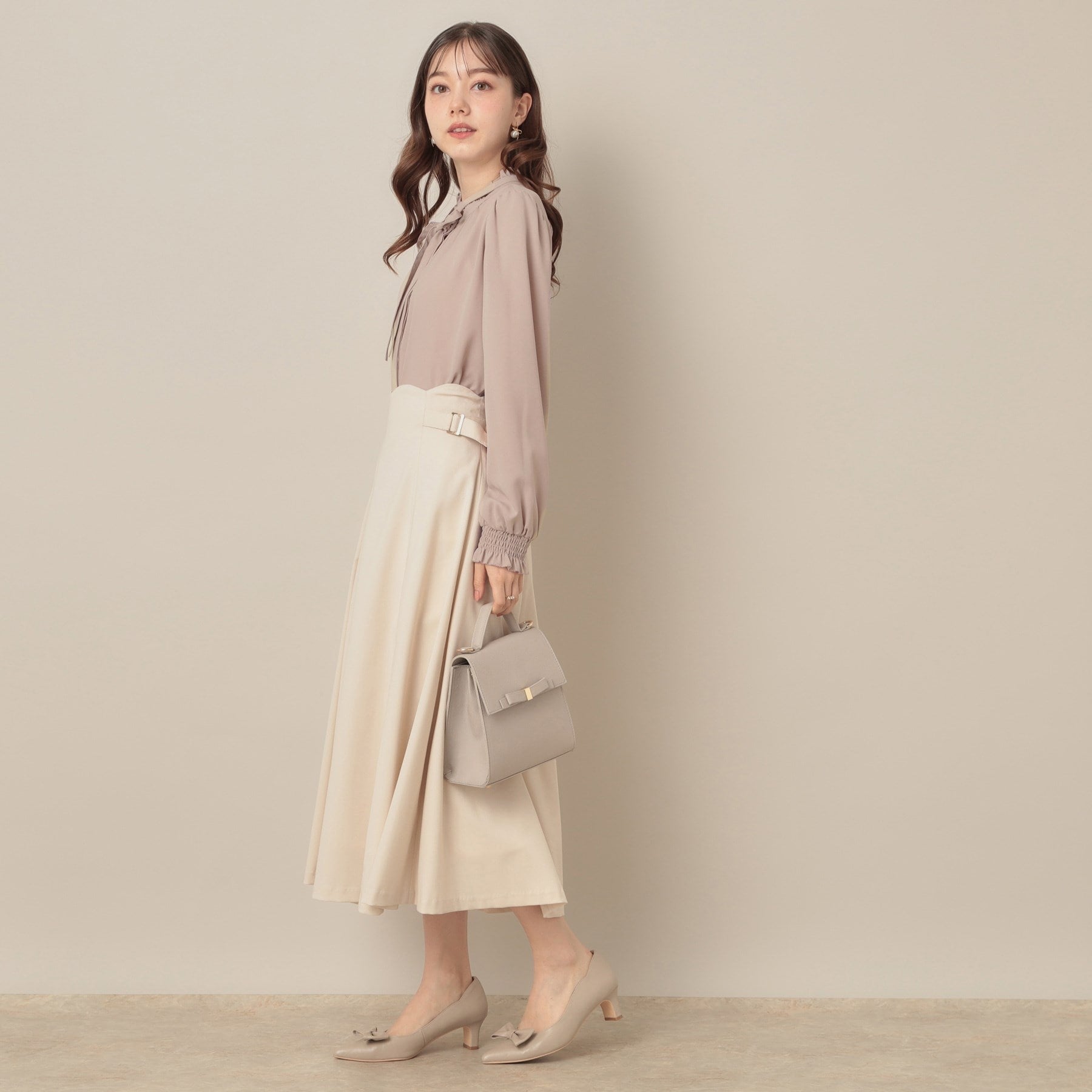 クチュール ブローチ Couture Brooch タイ付きピコフリルブラウス (ピンクベージュ(053)) ピンクベージュ(053)