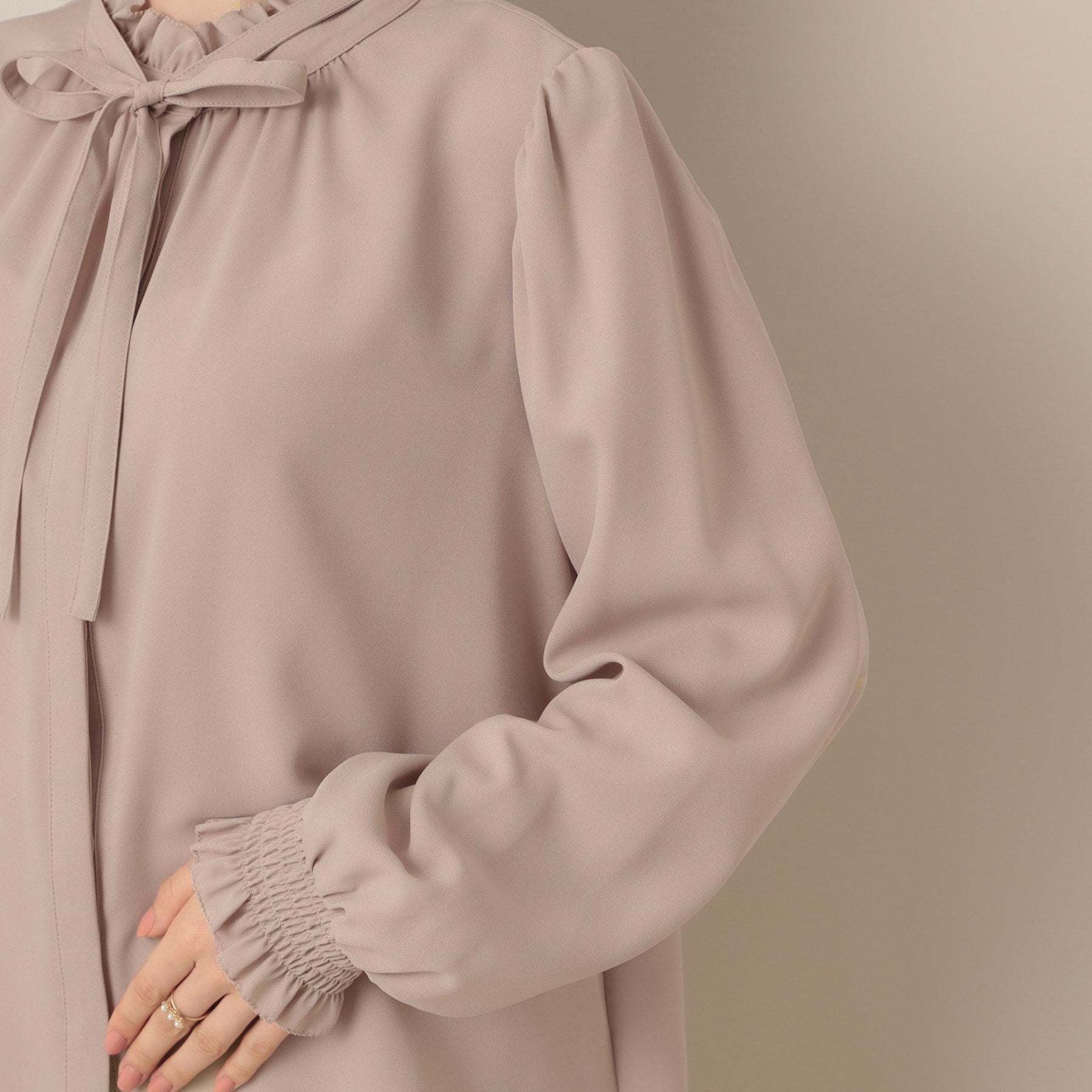 クチュール ブローチ Couture Brooch タイ付きピコフリルブラウス (ピンクベージュ(053)) ピンクベージュ(053)