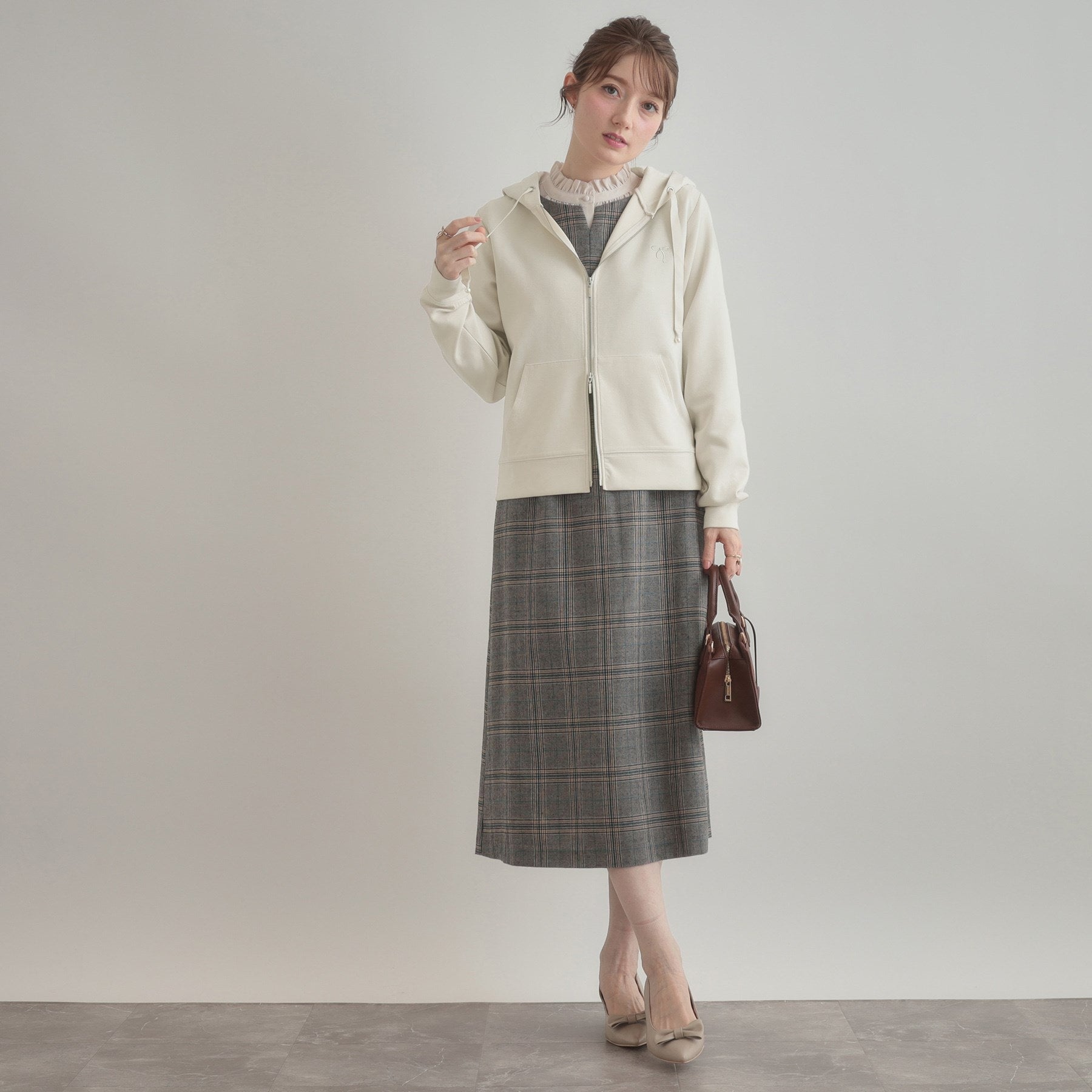 クチュール ブローチ Couture Brooch リボン刺繍ダンボールZIPフーディ (ブラック(019)) ブラック(019)