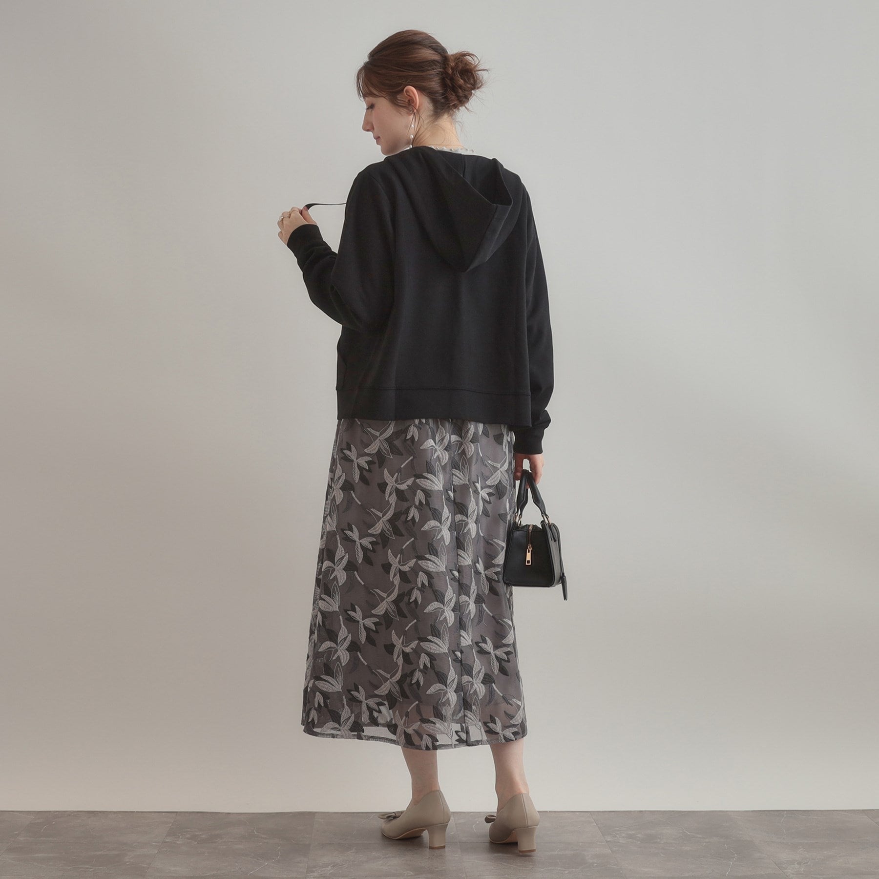 クチュール ブローチ Couture Brooch リボン刺繍ダンボールZIPフーディ (ブラック(019)) ブラック(019)