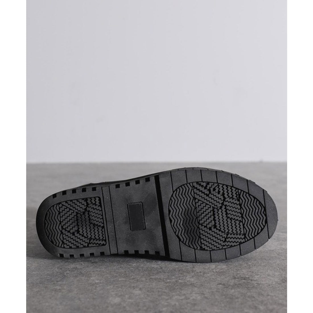 Classical Elf Classical Elf 《JaVaジャバ 合作》秋冬的流行單品!厚底鞋底側邊彈性切爾西靴