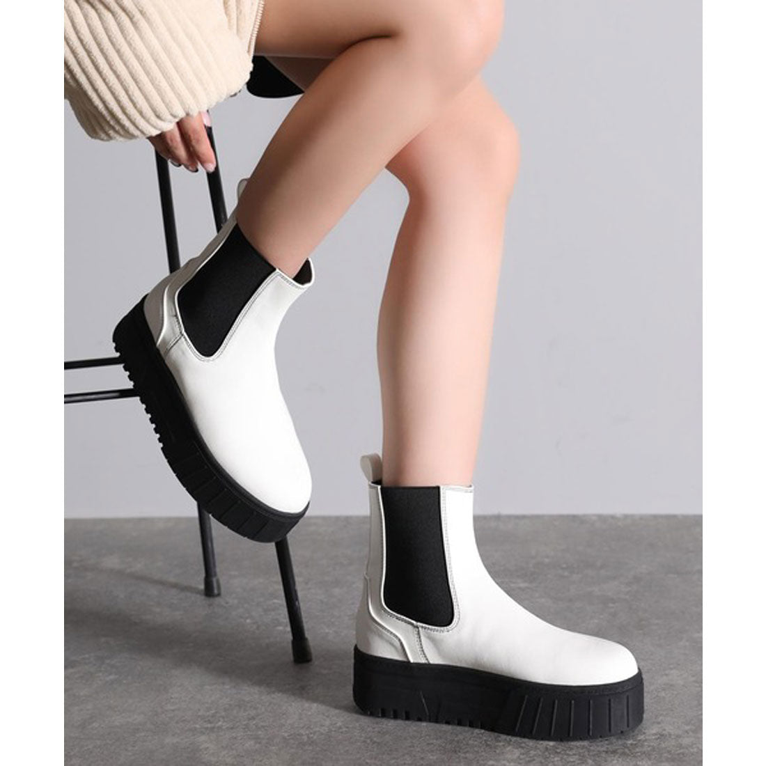 Classical Elf Classical Elf 《JaVaジャバ 合作》秋冬的流行單品!厚底鞋底側邊彈性切爾西靴