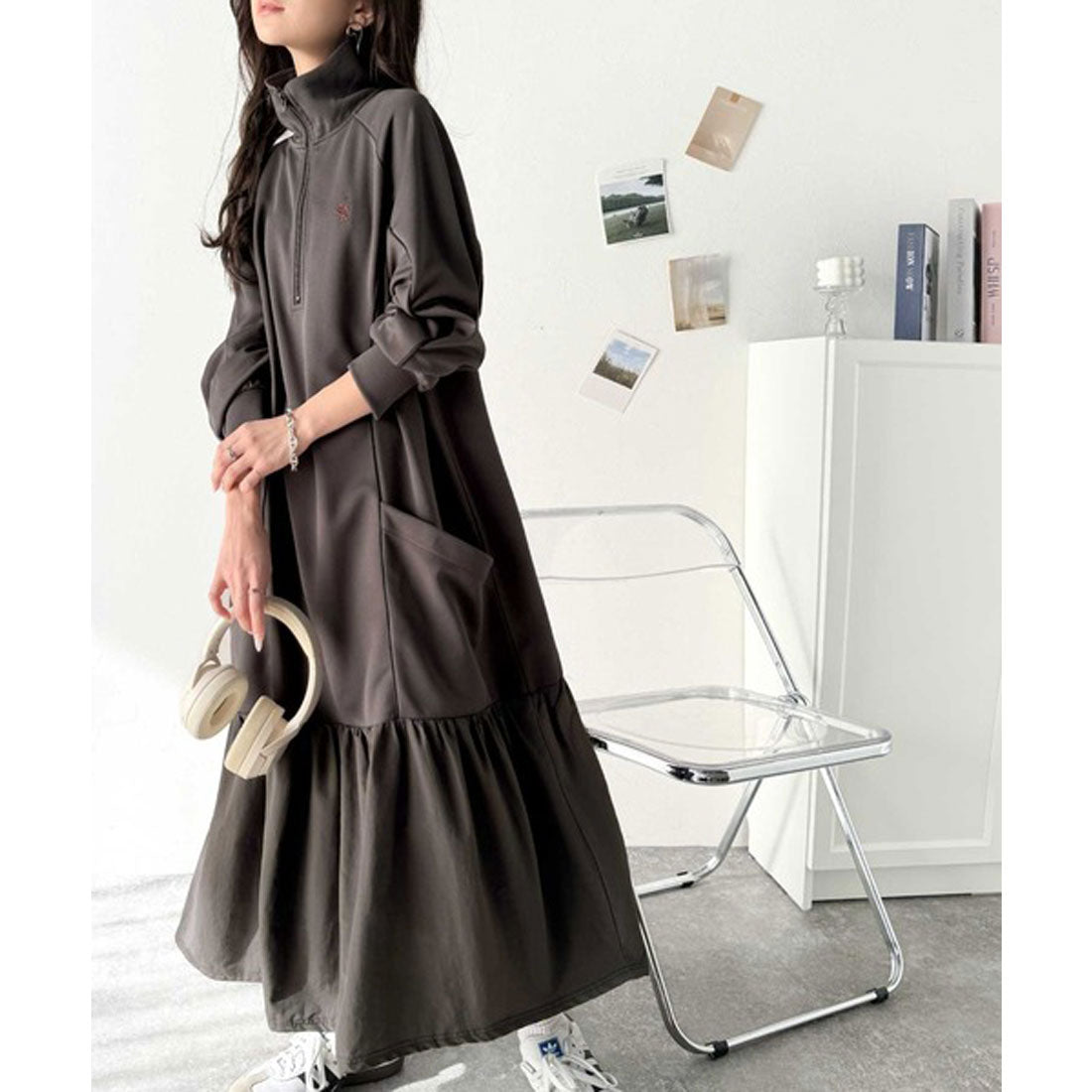 Classical Elf Classical Elf 運動MIIX! 胸前刺繡異材質拼接半拉鍊邊條運動連衣裙