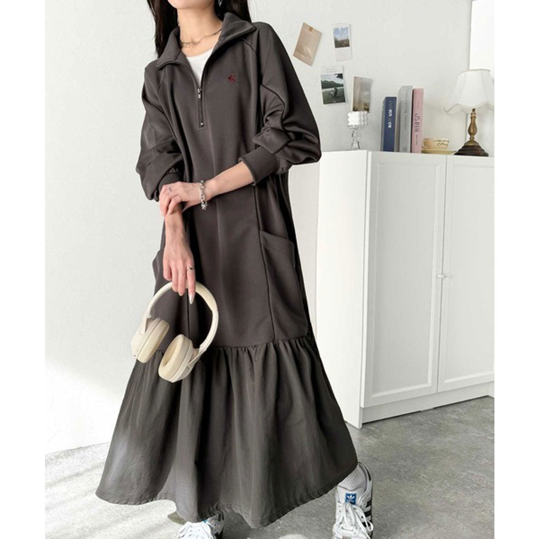 Classical Elf Classical Elf 運動MIIX! 胸前刺繡異材質拼接半拉鍊邊條運動連衣裙