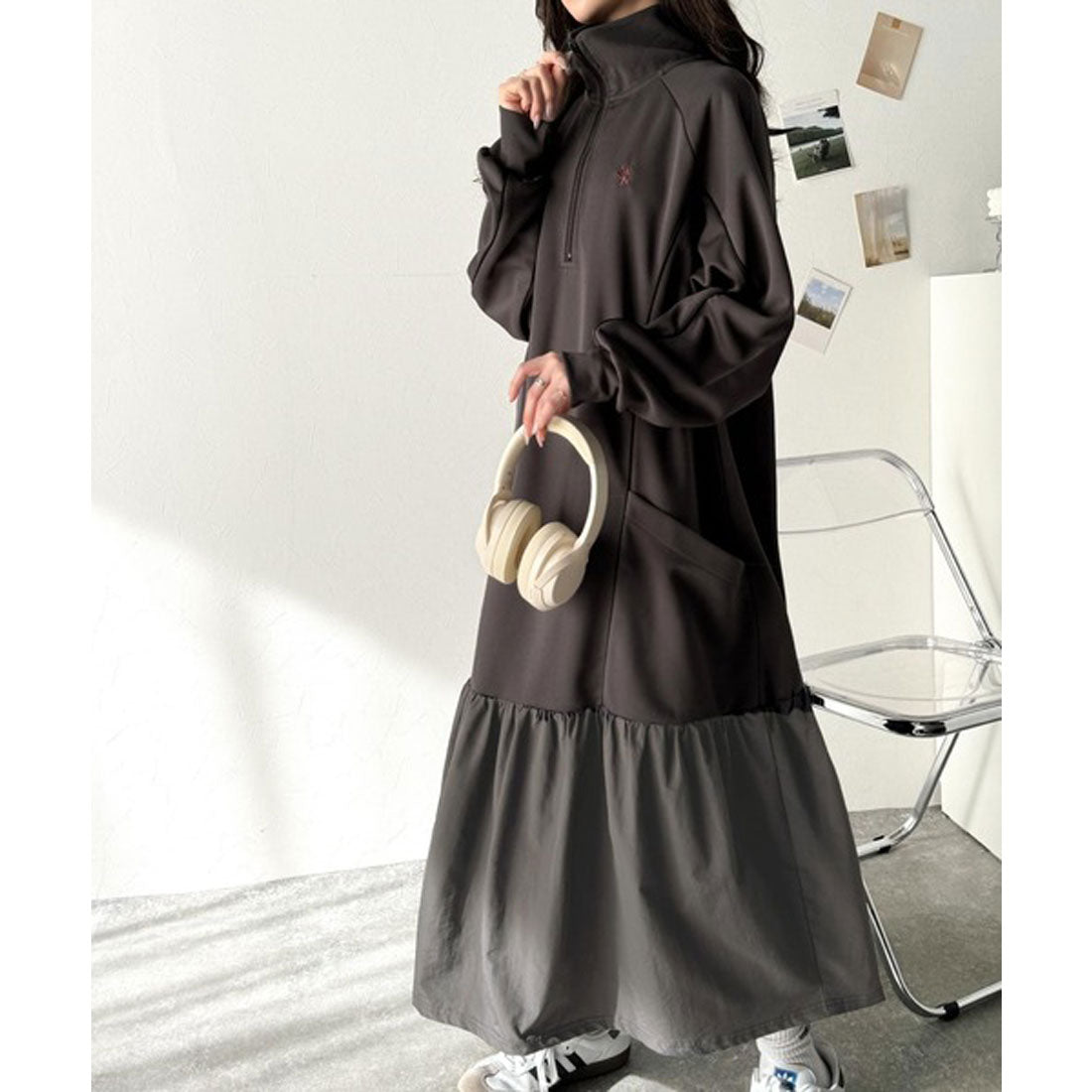 Classical Elf Classical Elf 運動MIIX! 胸前刺繡異材質拼接半拉鍊邊條運動連衣裙