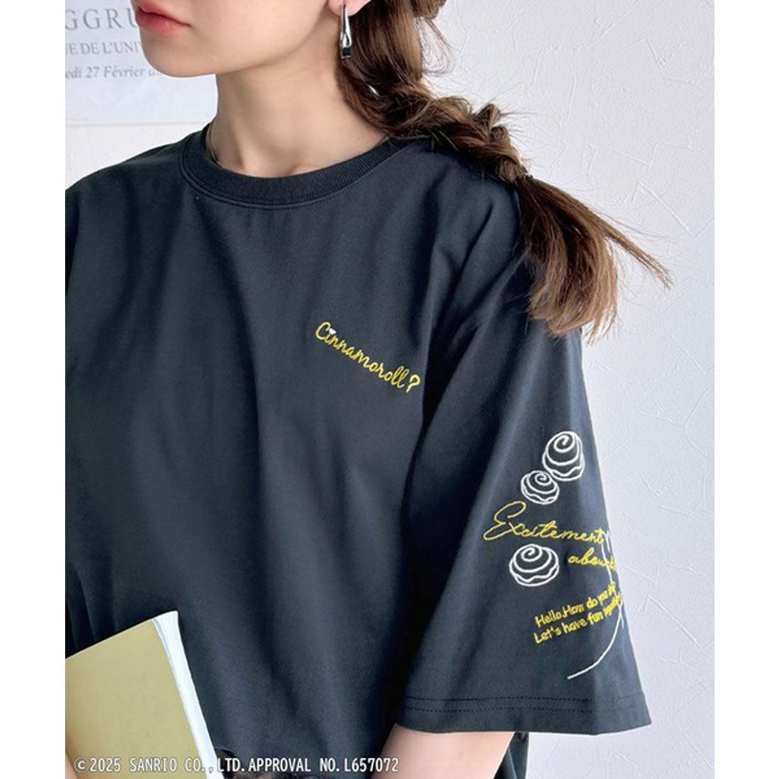 クラシカルエルフ Classical Elf 【Sanrio characters/サンリオキャラクターズ】かくれんぼシリーズ刺繍ビッグTシャツ (オートミール) オートミール