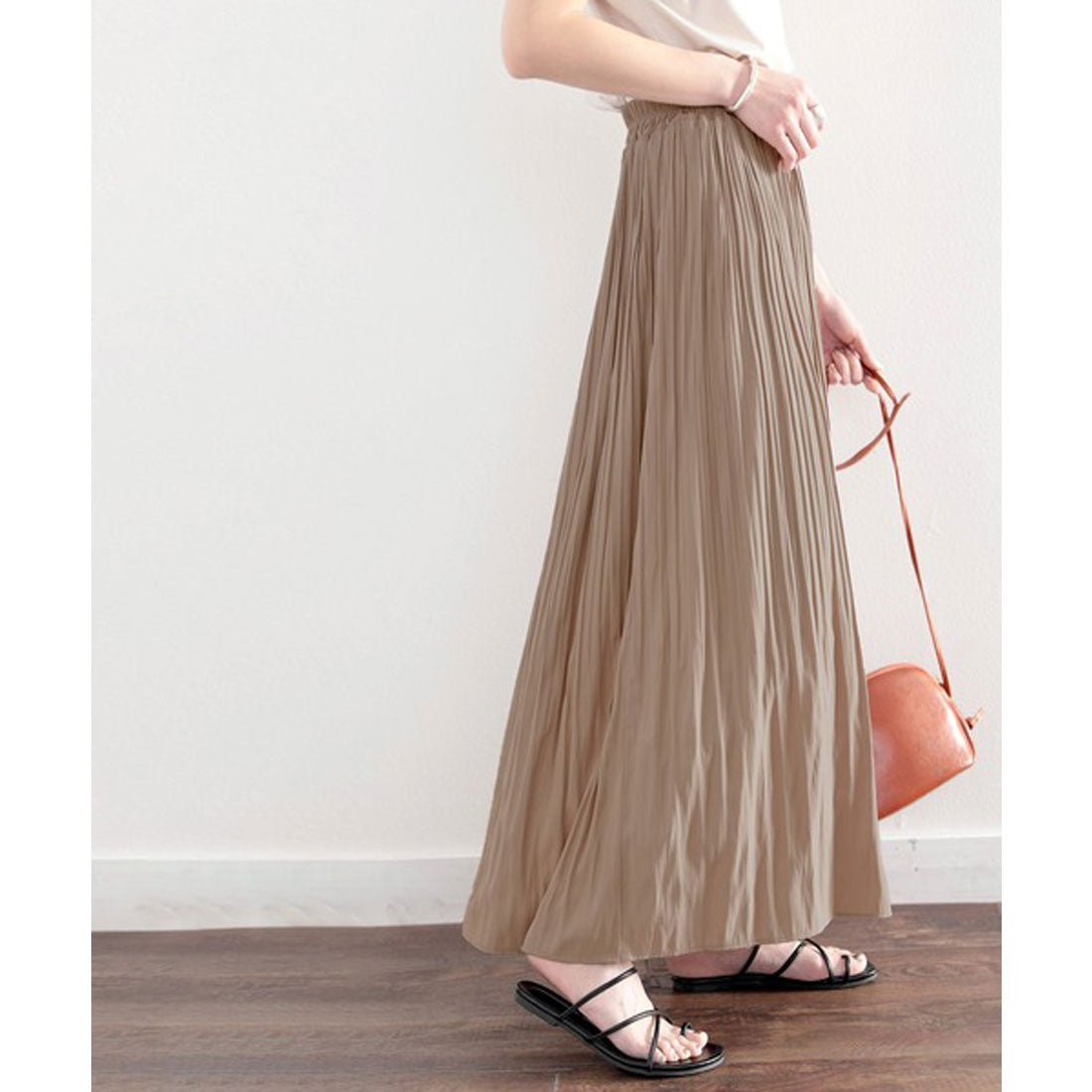 クラシカルエルフ Classical Elf ふわり、揺れる。一目置かれる魅惑のプリーツスカート