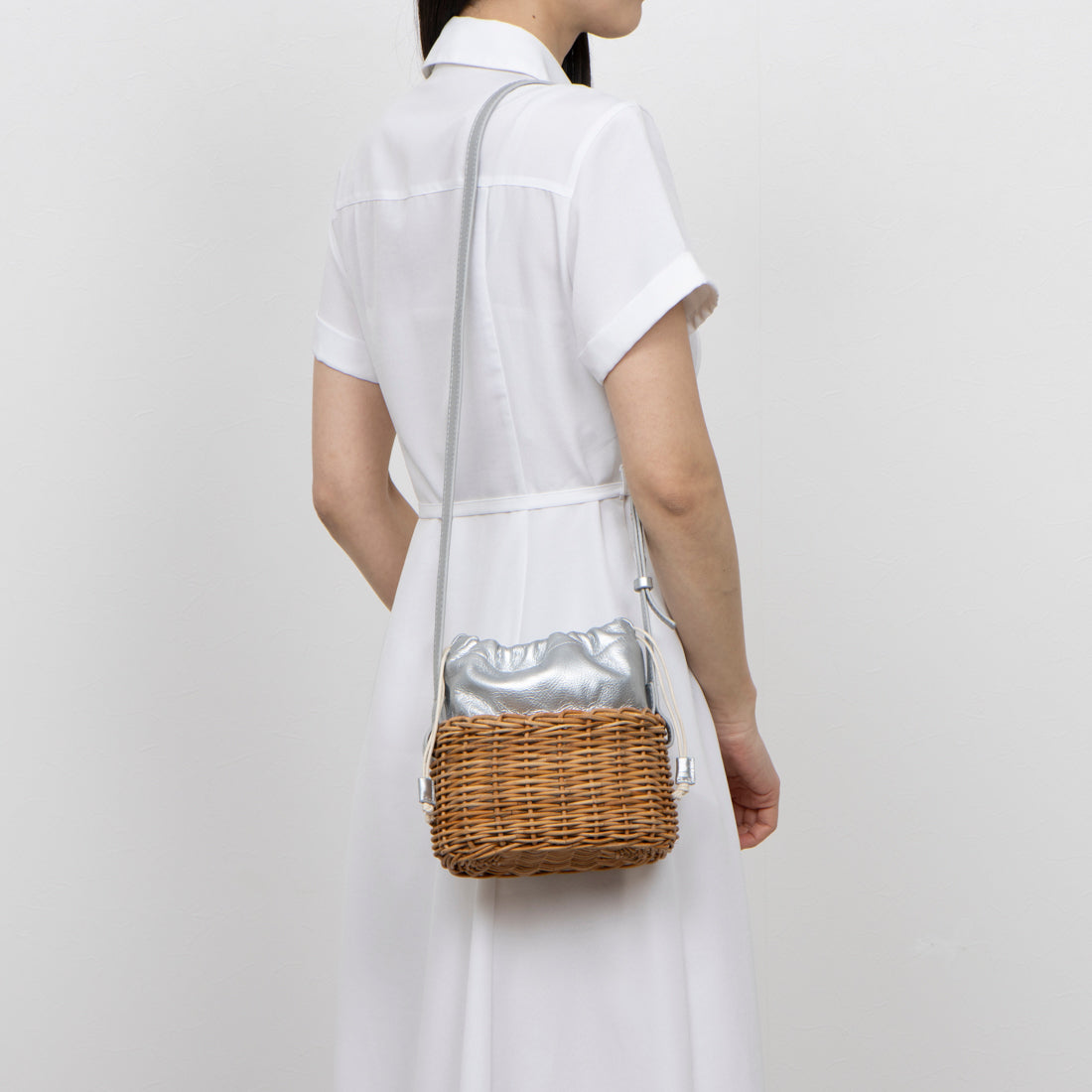 カシェリエ CACHELLIE C8609 ARRG LETHR DRSTRNG SHOULDER (シルバー) シルバー
