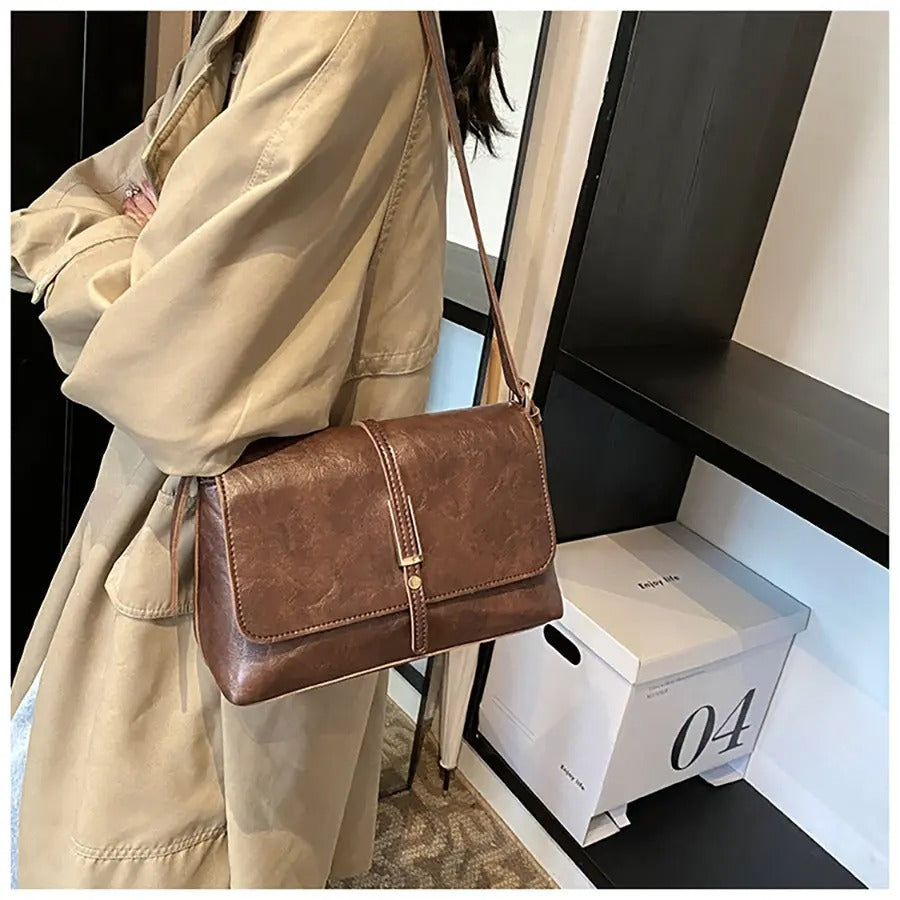 カルペディエム Carpe diem スクエアショルダーバッグ コンパクト オフィスカジュア puショルダーバッグ レザーバッグ 斜めかけバッグ お出掛け 大人可愛い ハンドバッグ 肩掛けバッグ (ブラウン) ブラウン