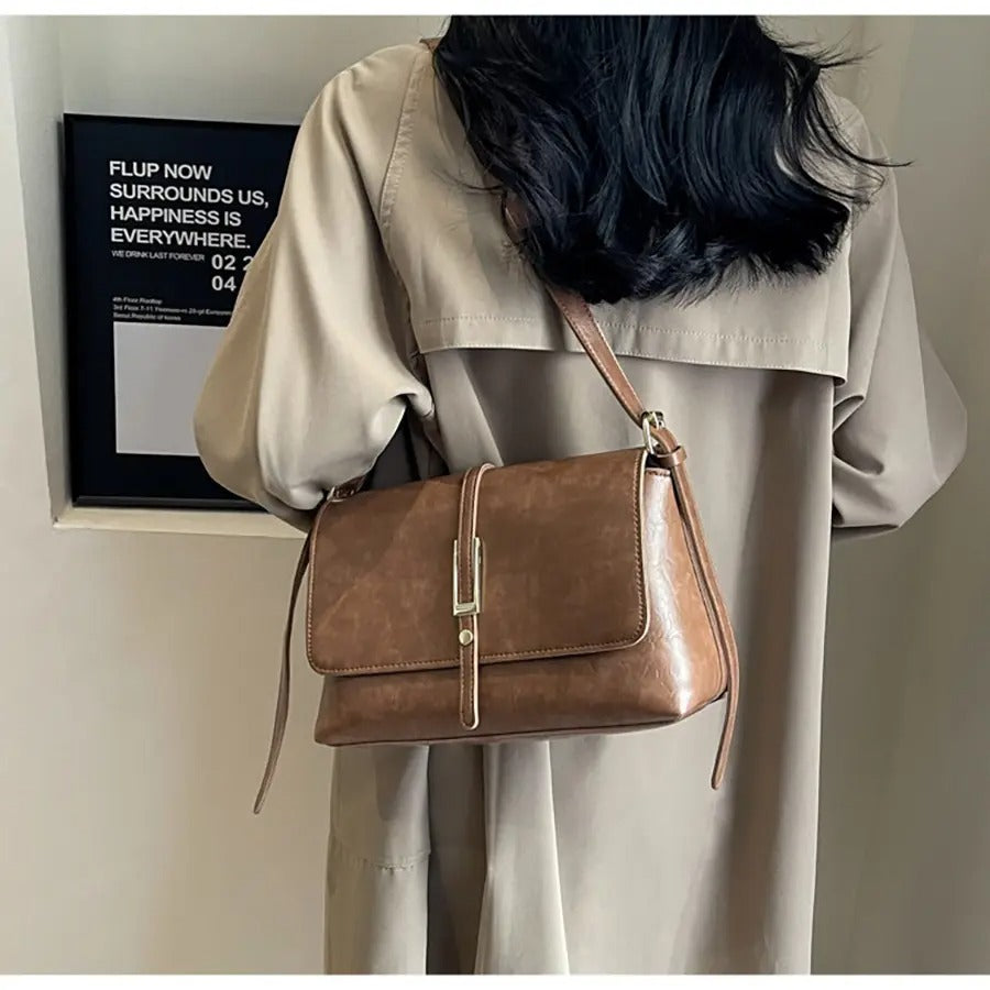 カルペディエム Carpe diem スクエアショルダーバッグ コンパクト オフィスカジュア puショルダーバッグ レザーバッグ 斜めかけバッグ お出掛け 大人可愛い ハンドバッグ 肩掛けバッグ (ブラウン) ブラウン