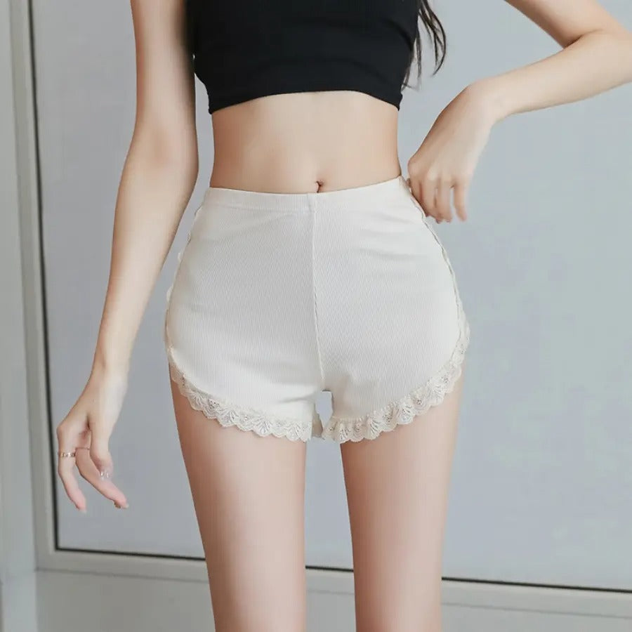 カルペディエム Carpe diem レース付きペチコートパンツ レディース 裾レース インナーパンツ ルームウエア 透け 防止 シンプル 隠しインナーパンツ フリーサイズ ショートパンツ シンプル 可愛い 短パン 夏 部屋着パンツ (ブラック) ブラック