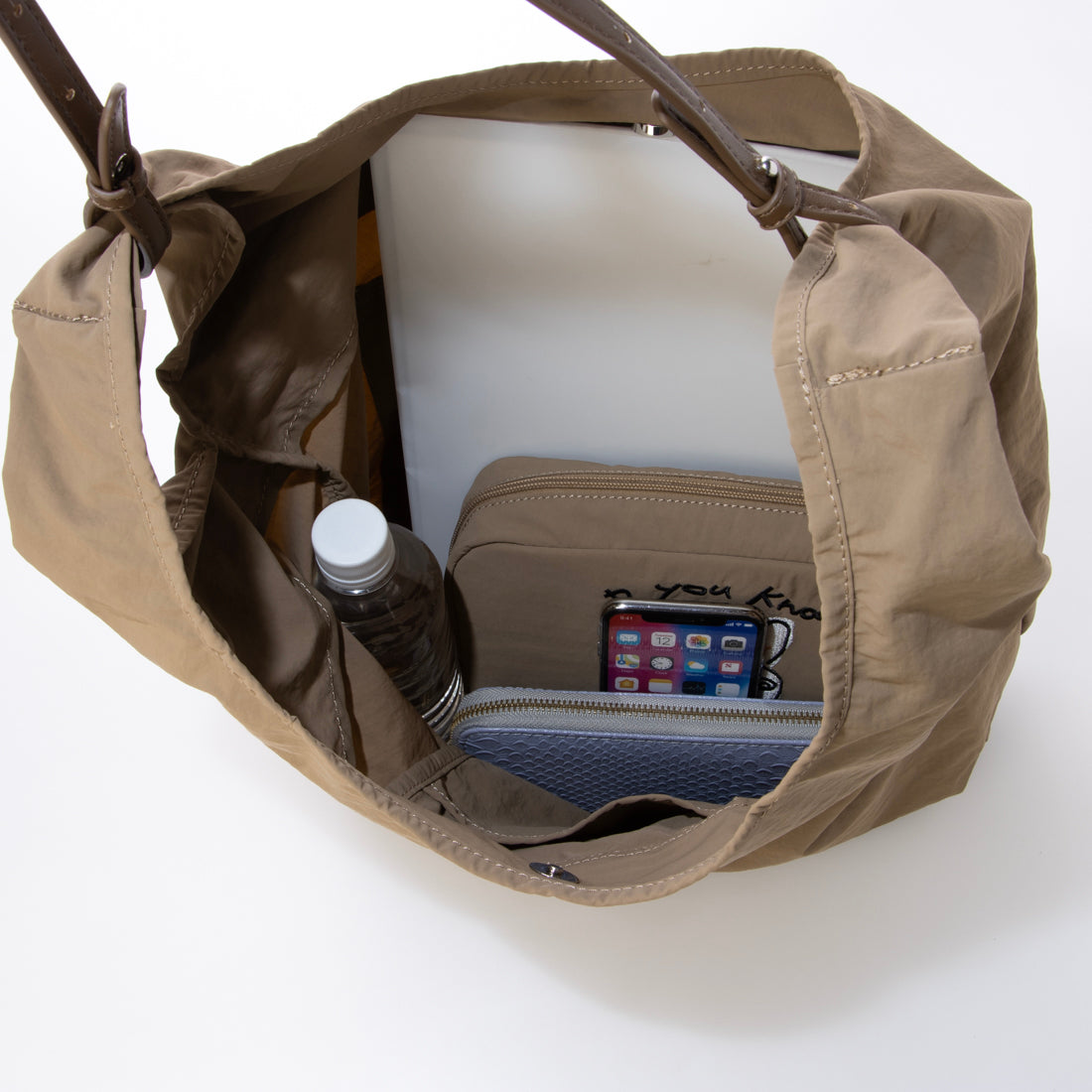 カシュカシュ cache cache アニマルドローイング刺繍ナイロントート (OK) OK