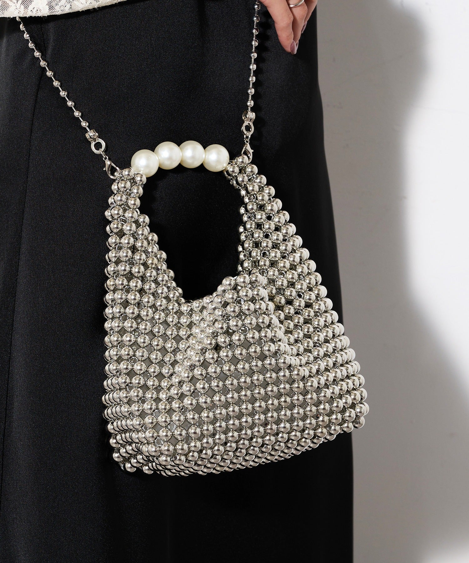 カシュカシュ cache cache メタルビーズバッグ (ホワイト) ホワイト