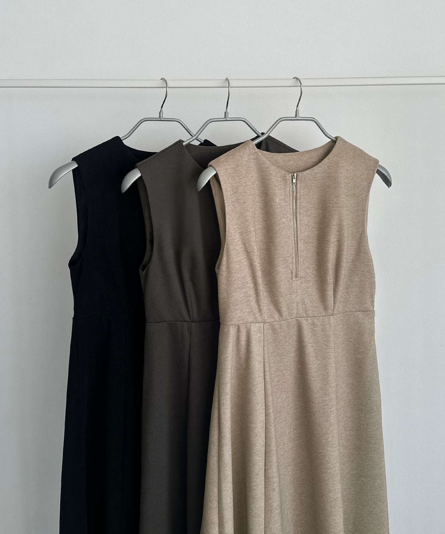 カラウティア callautia callautia フロントジップウールライクワンピース