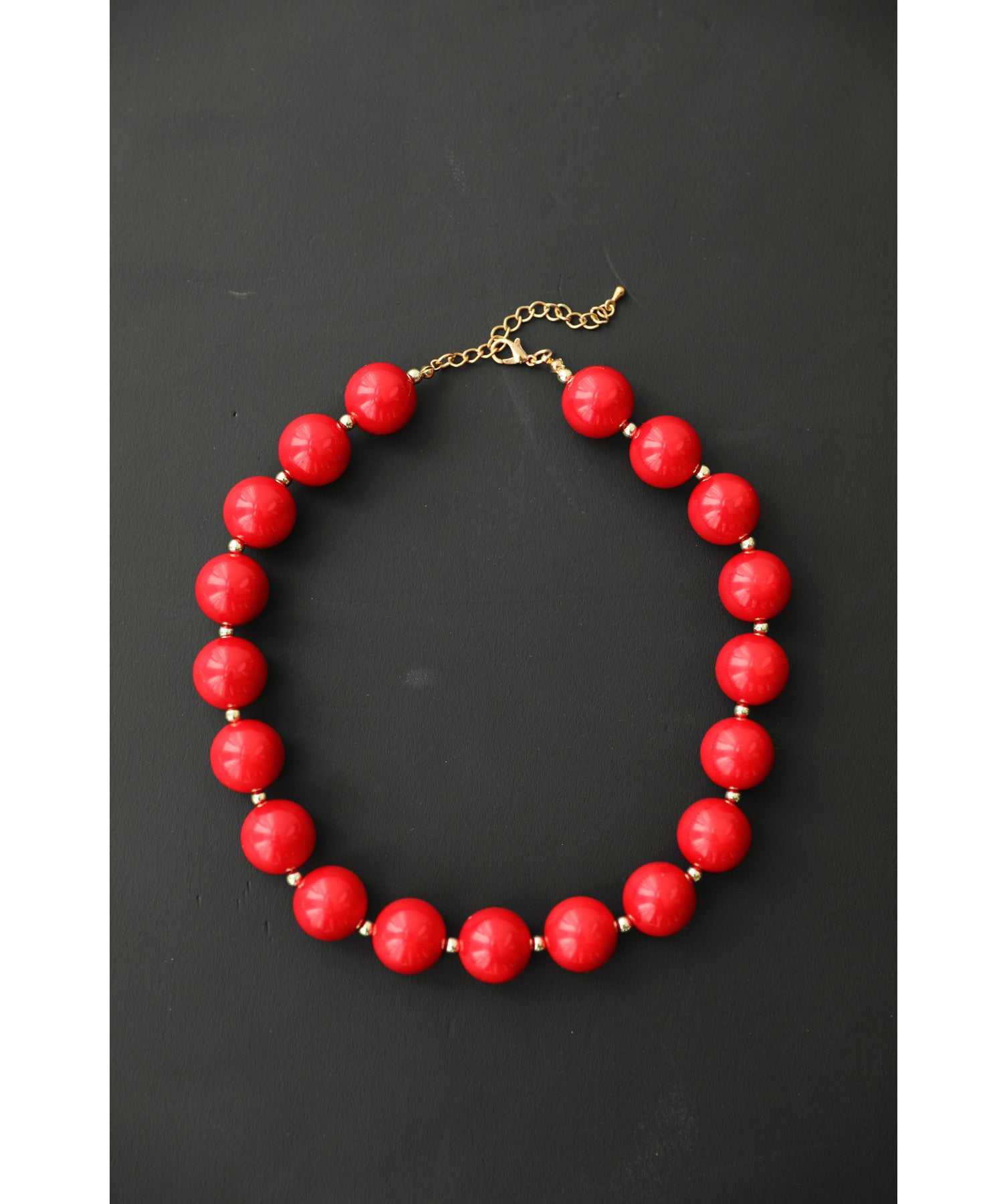 カワイイ CAWAII 首元を飾る艶玉ストーンネックレス (レッド) レッド