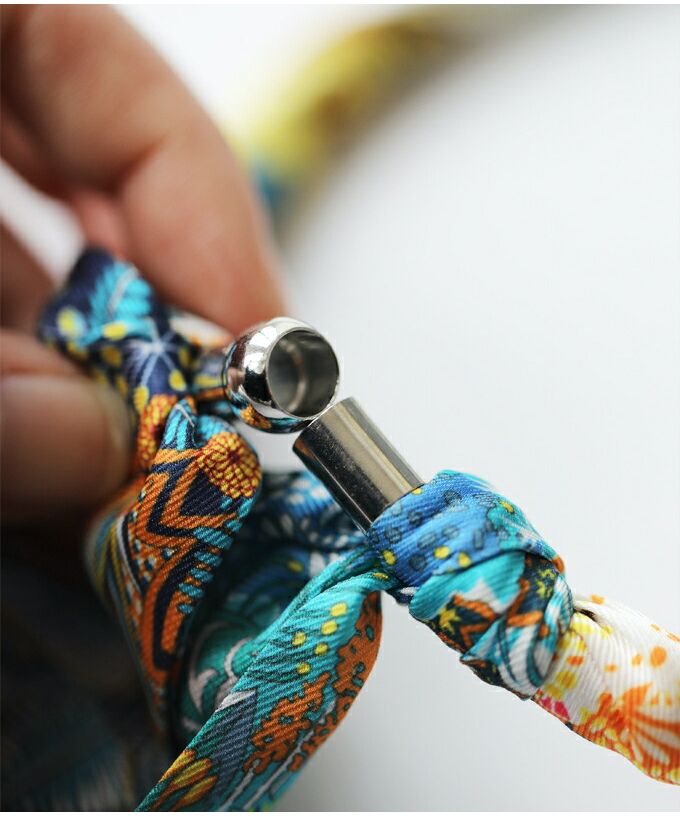 カワイイ CAWAII 磁石で装着。首元彩るスカーフ調ネックレス (ネイビー) ネイビー