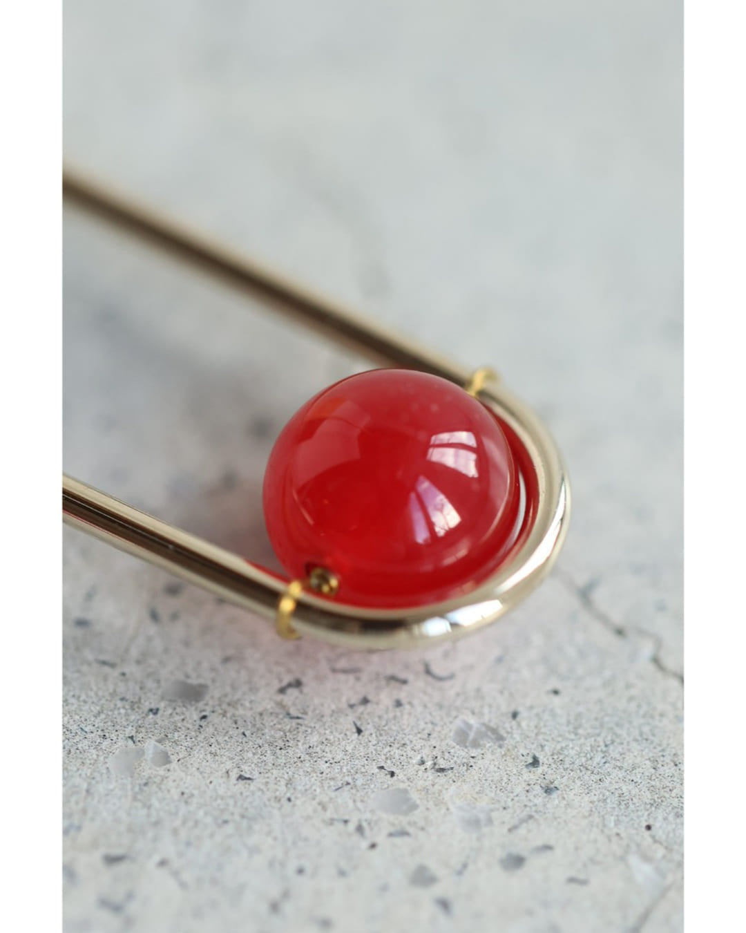 カワイイ CAWAII 赤い実揺れるブランコピアス (レッド) レッド