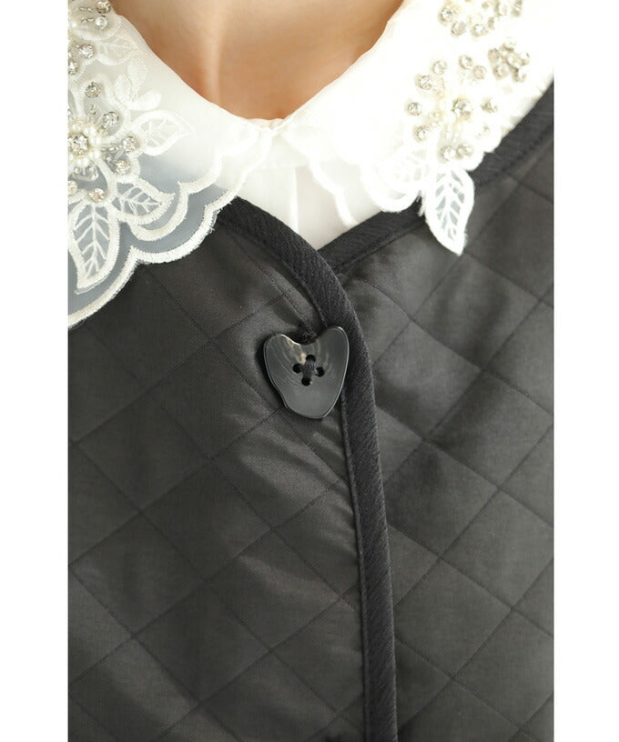 カワイイ CAWAII フリルパフショルダーの変形ボタンベスト