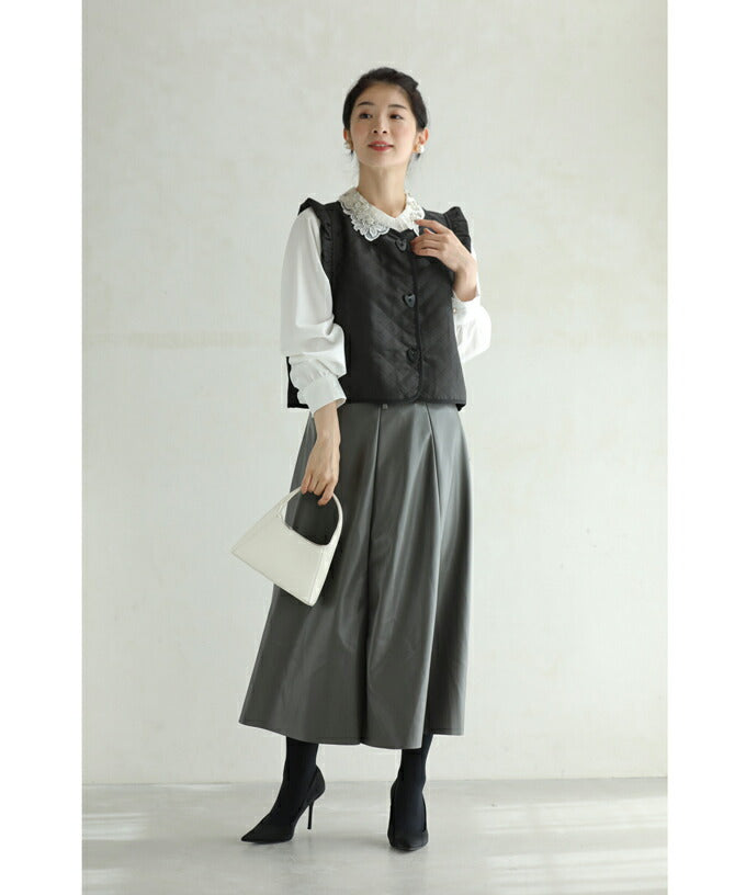 カワイイ CAWAII フリルパフショルダーの変形ボタンベスト