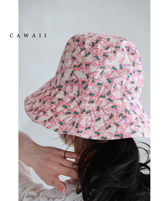 CAWAII CAWAII UV-cut material hat in vibrant pink that doesn't succumb to sunlight.