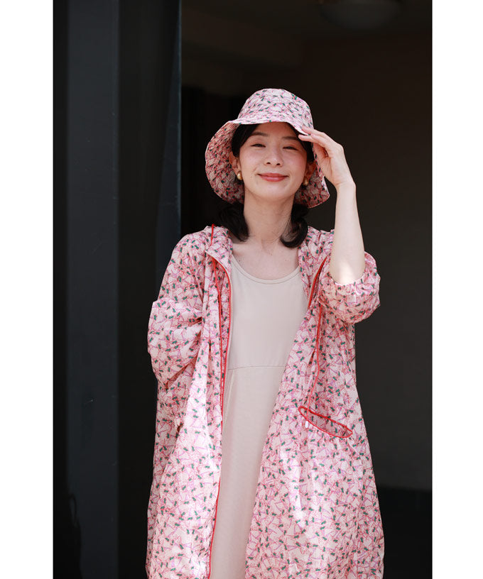 CAWAII CAWAII UV-cut material hat in vibrant pink that doesn't succumb to sunlight.