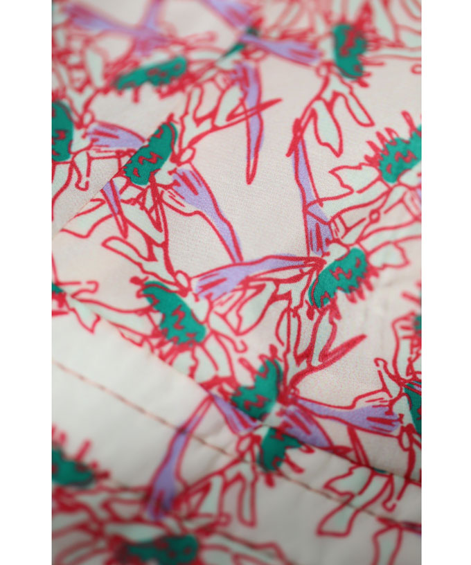 CAWAII CAWAII UV-cut material hat in vibrant pink that doesn't succumb to sunlight.