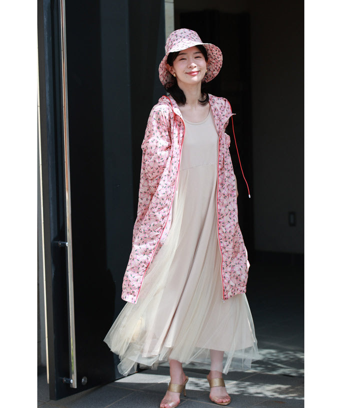 CAWAII CAWAII UV-cut material hat in vibrant pink that doesn't succumb to sunlight.