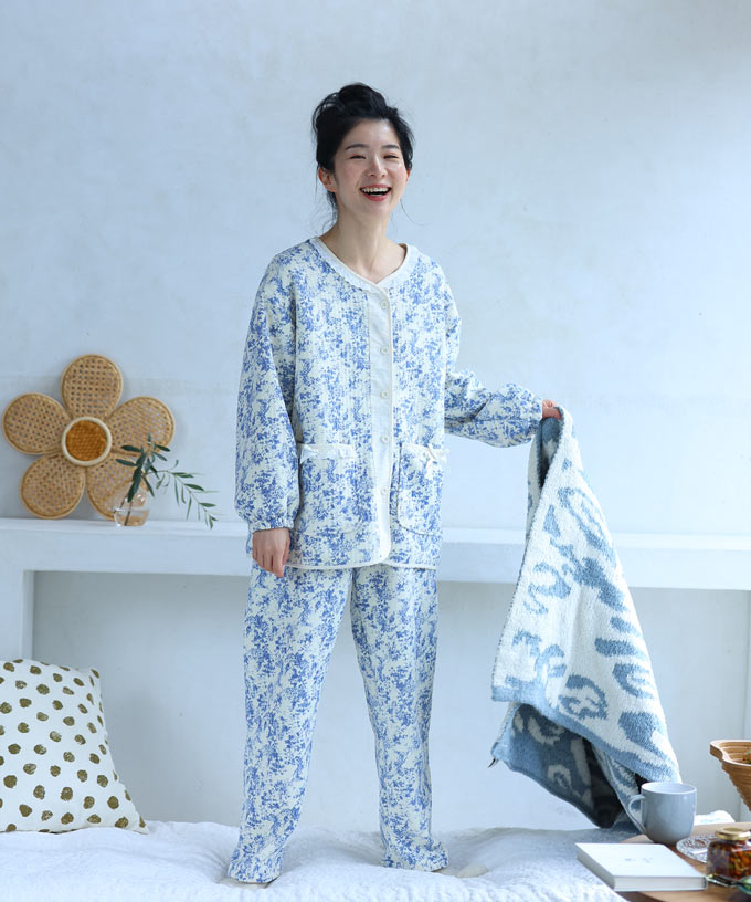CAWAII CAWAII warm pajama set with romantic landscape painting