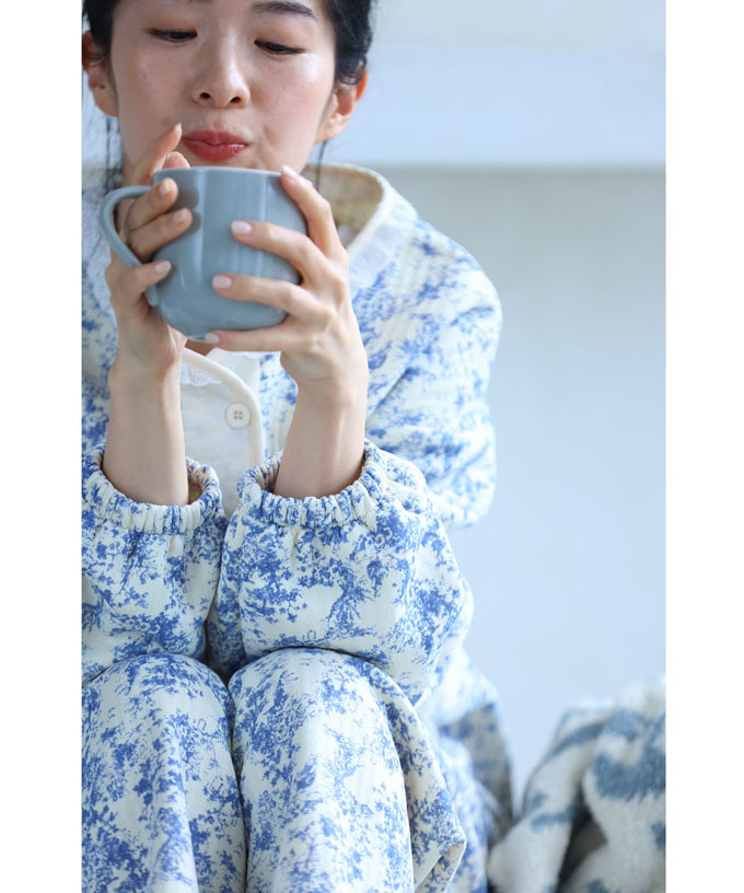 CAWAII CAWAII warm pajama set with romantic landscape painting