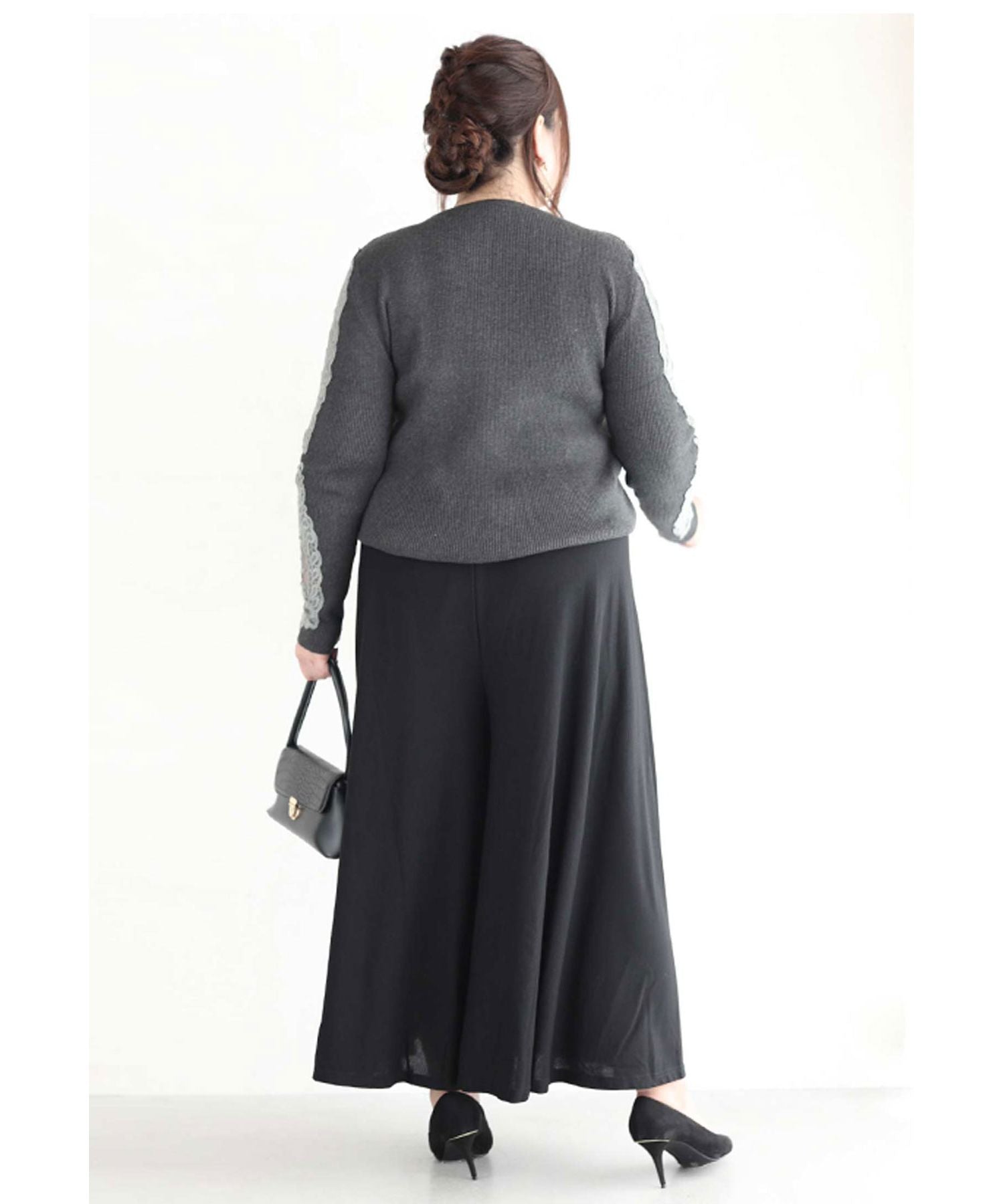 CAWAII CAWAII 胖胖專用。能掩飾肉肉手臂的蕾絲袖針織衫