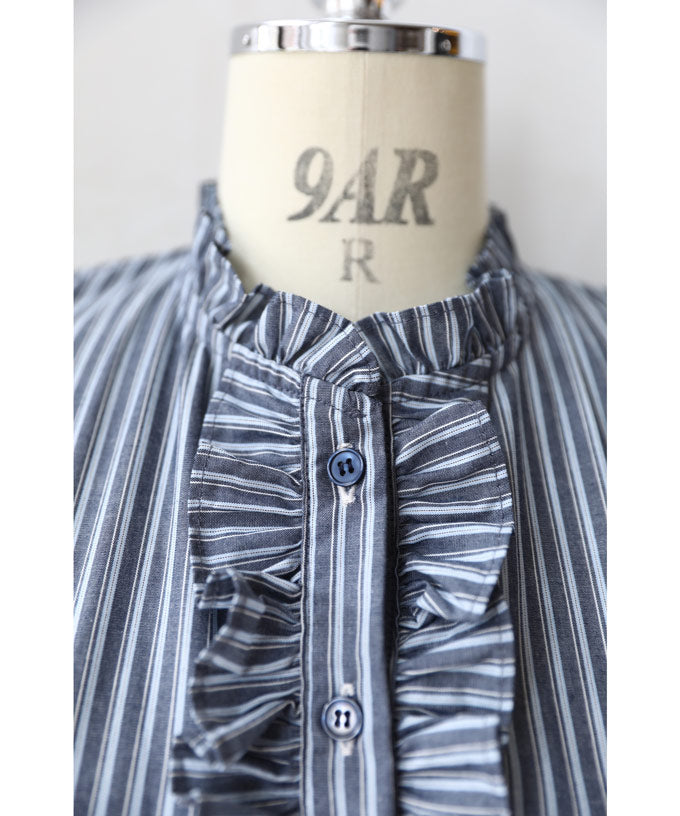 カワイイ CAWAII シャープなストライプの肩フリルブラウストップス (ネイビー) ネイビー