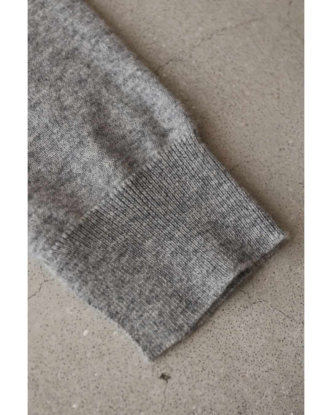 カワイイ CAWAII 首元から流れるアシンメトリーレースカーディガン