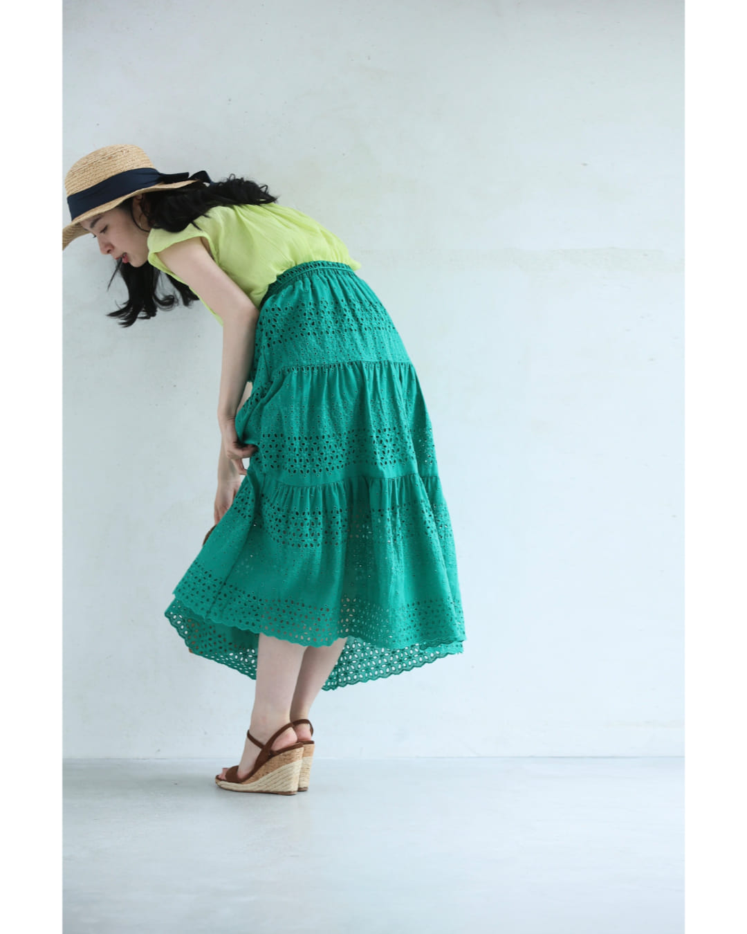 カワイイ CAWAII 鮮やかグリーンのパンチングレースミディアムスカート(紐付き) (グリーン) グリーン