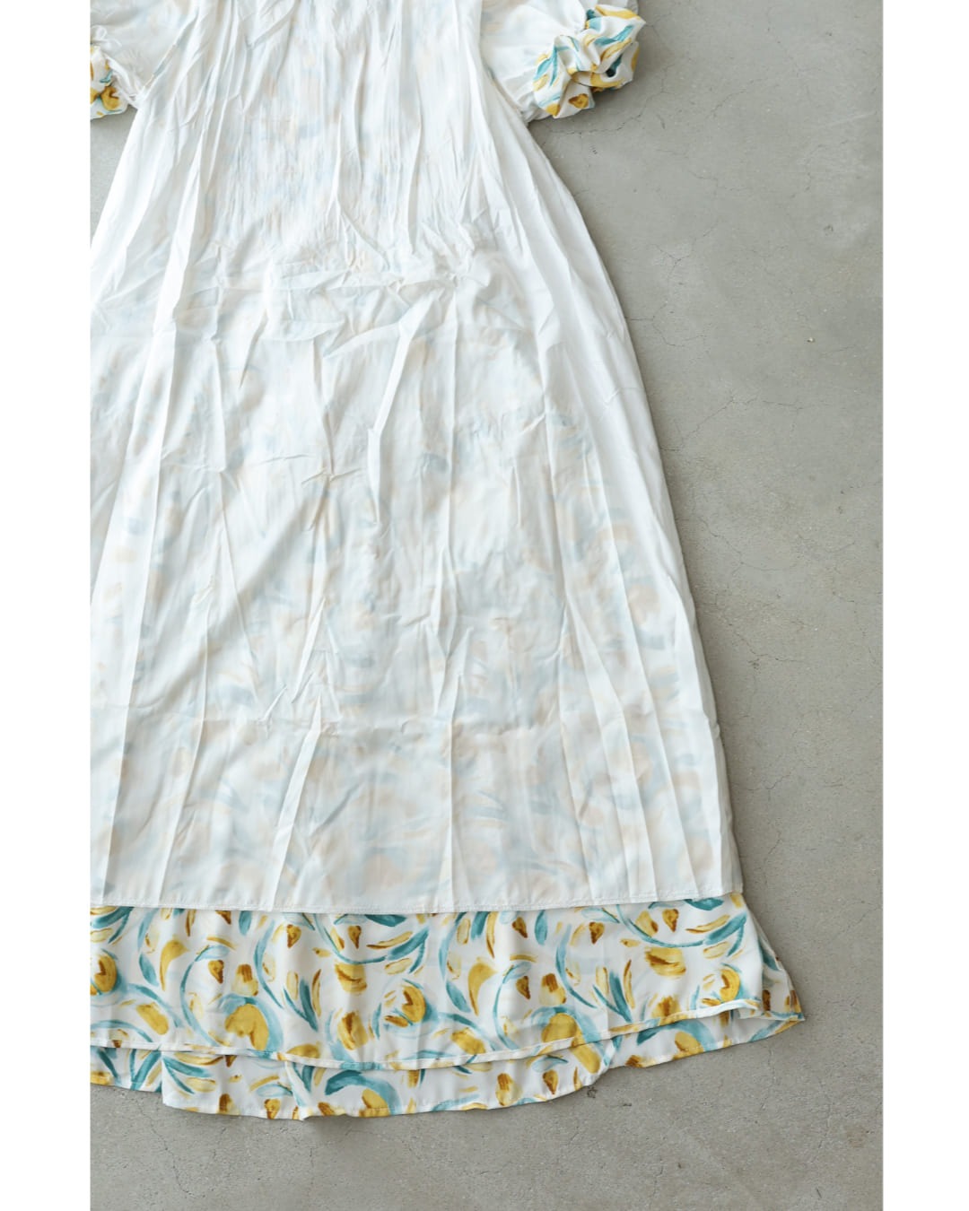 カワイイ CAWAII 陽気に包まれる黄色い花のバルーン袖ミディアムワンピース (イエロー) イエロー