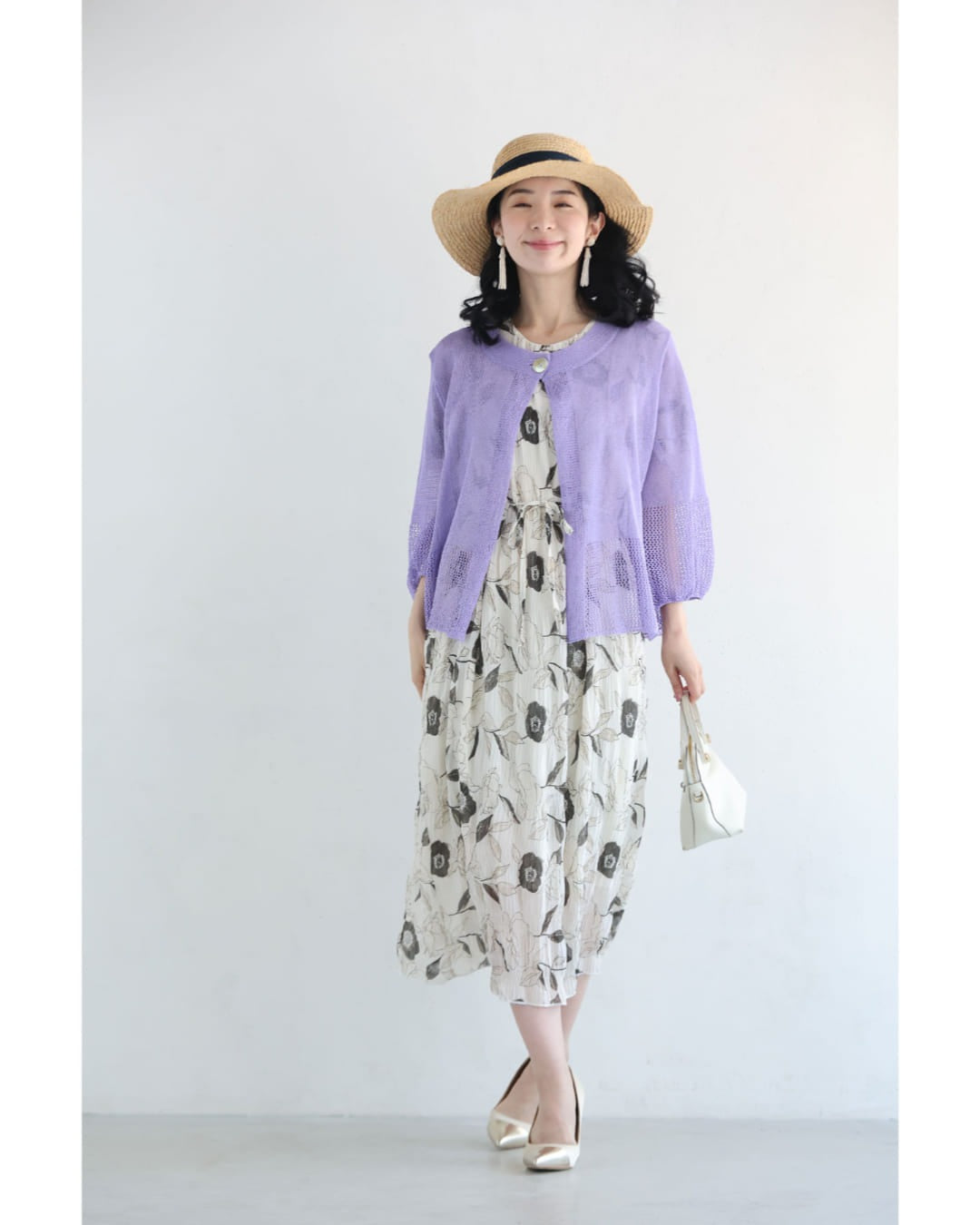 カワイイ CAWAII 花を描くデッサン画シアーミディアムワンピース(紐ベルト付き) (ホワイト) ホワイト